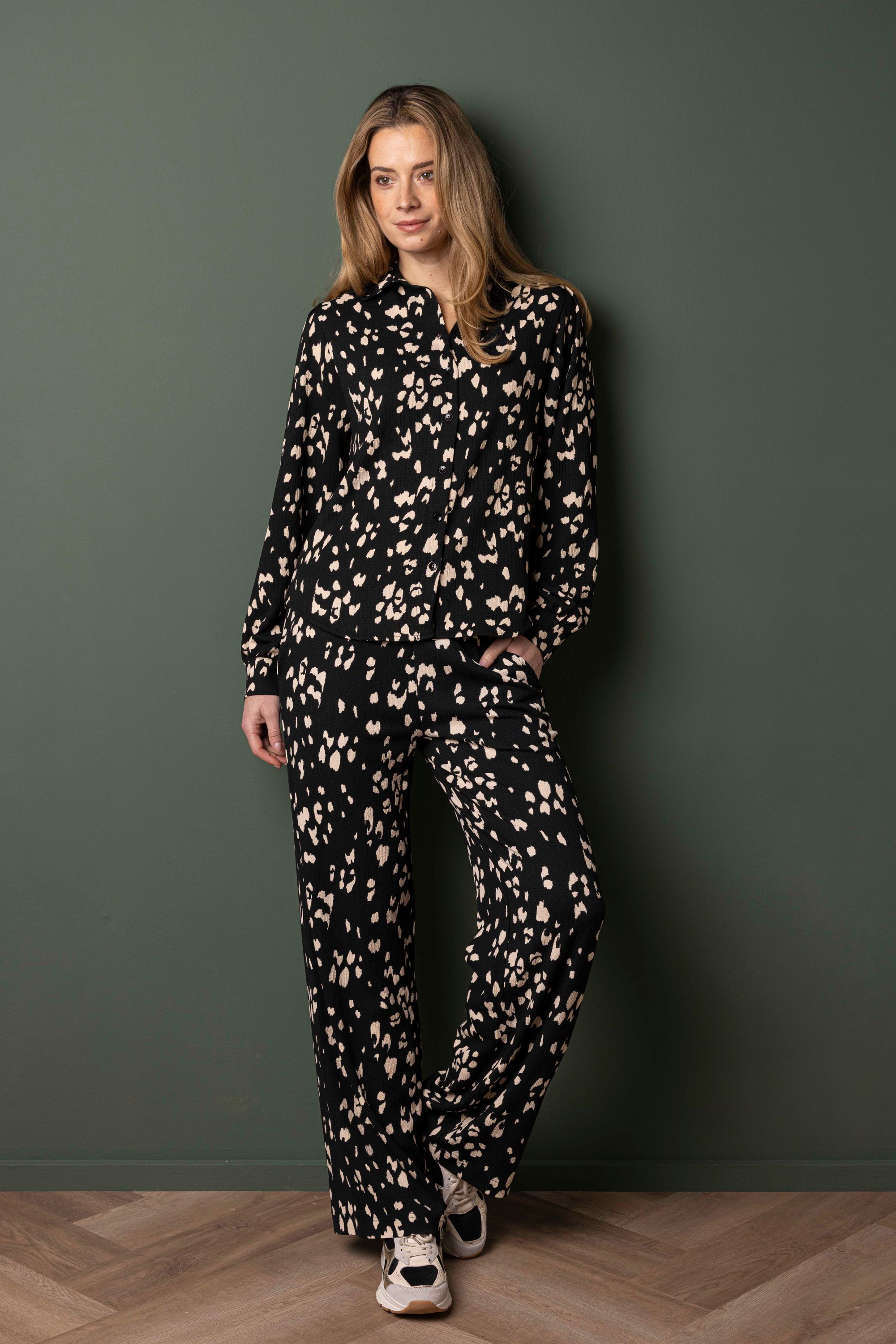 Norah Zwart/ecru blouse met grafische print black/ecru 218147-041-38