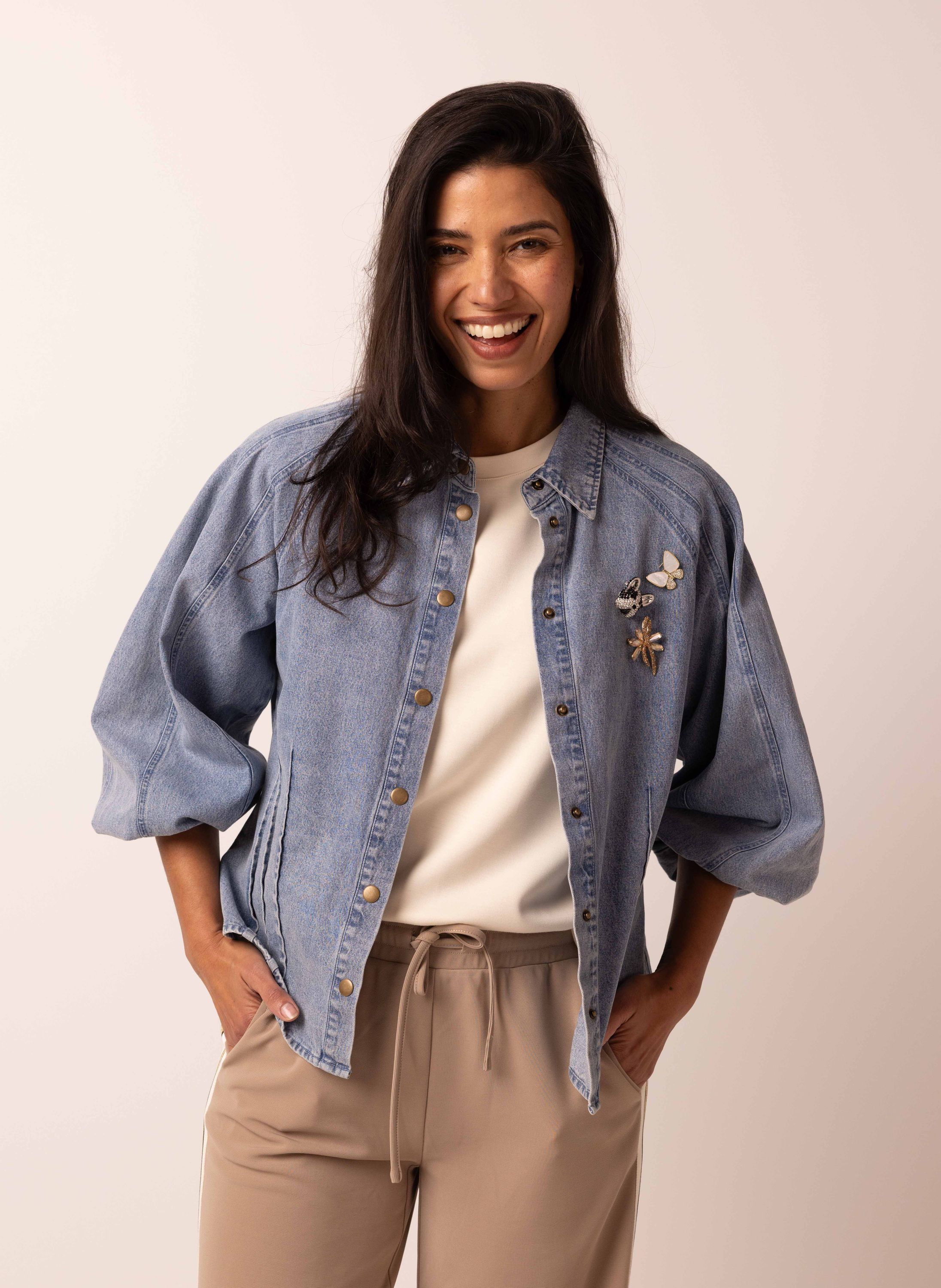 Norah Blauwe denim blouse met pofmouwen light denim 218178-478-34