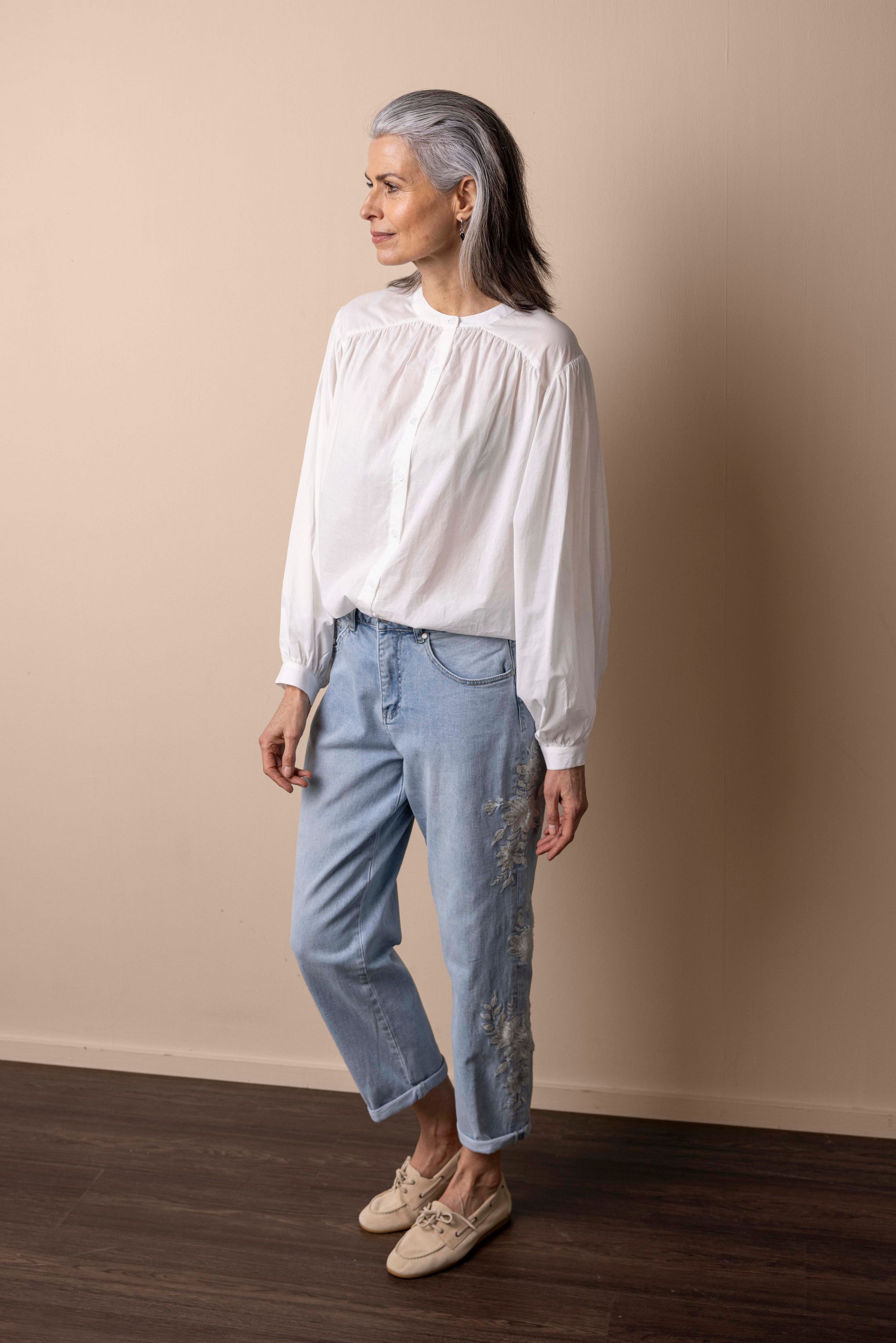 Norah Boyfriend fit jeans | Lichtblauw | Borduursels | Cropped light denim 218218-478-42