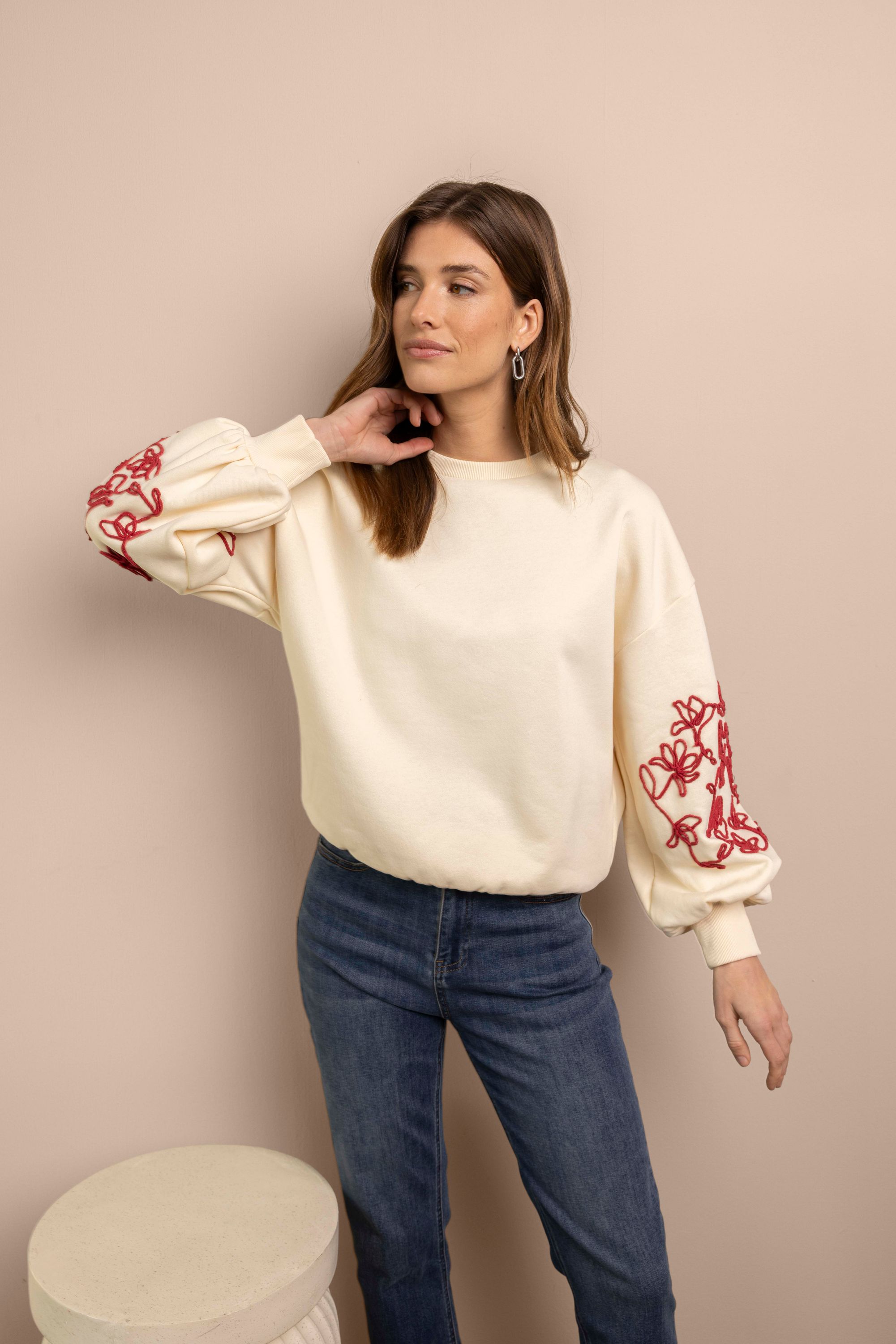 Norah Ecru sweater met rode borduursels ecru/red 218228-176-34-36