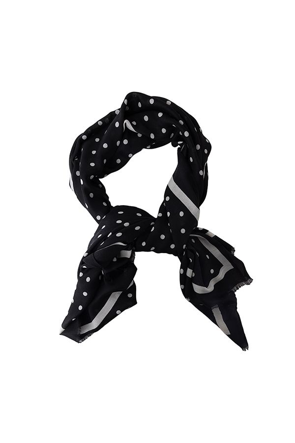 Norah Zwarte sjaal met witte stippen black/white 218252-031-ONE