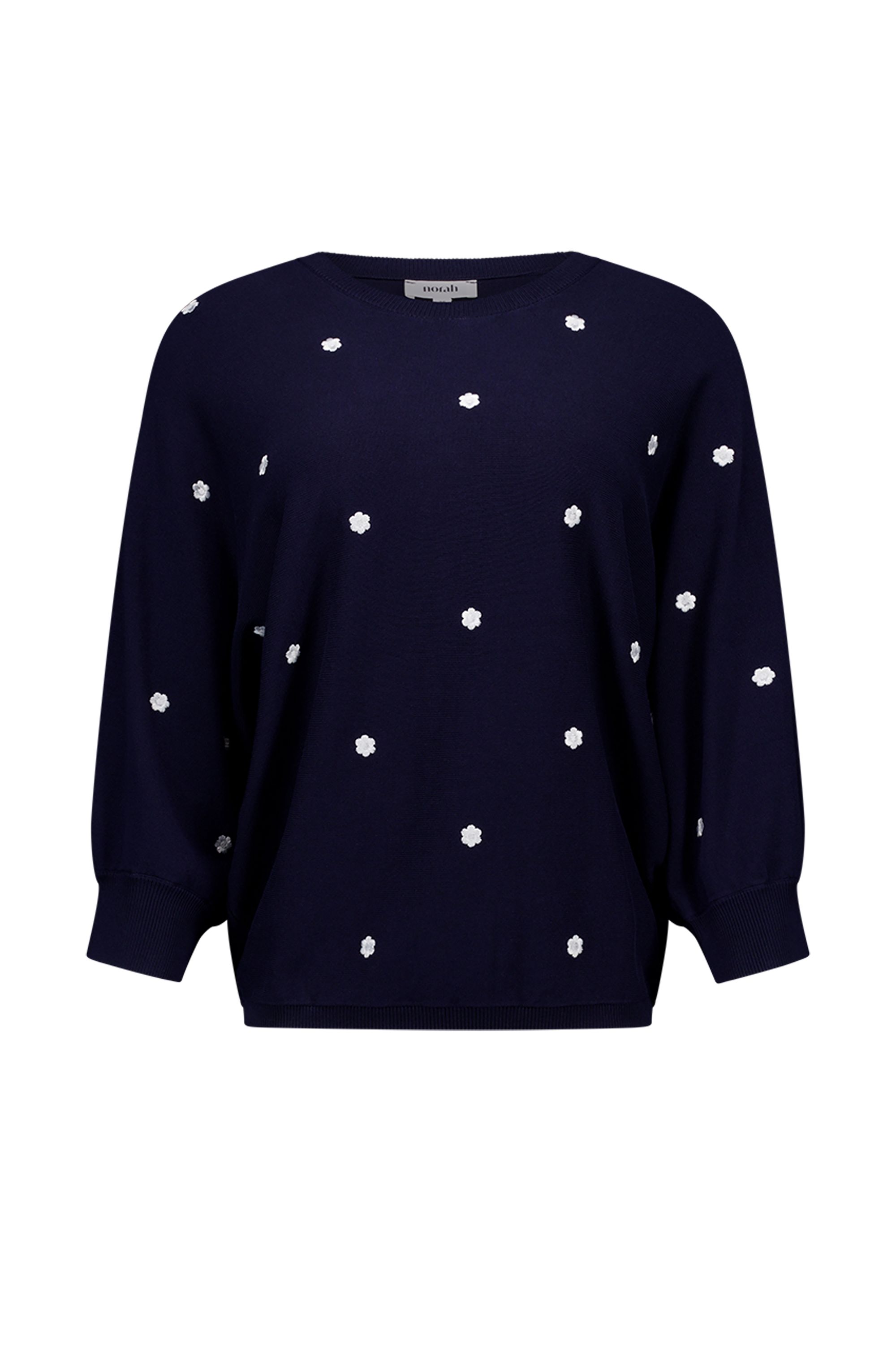 Norah Fijngebreide donkerblauwe trui met stippen blue/white 218260-431-34