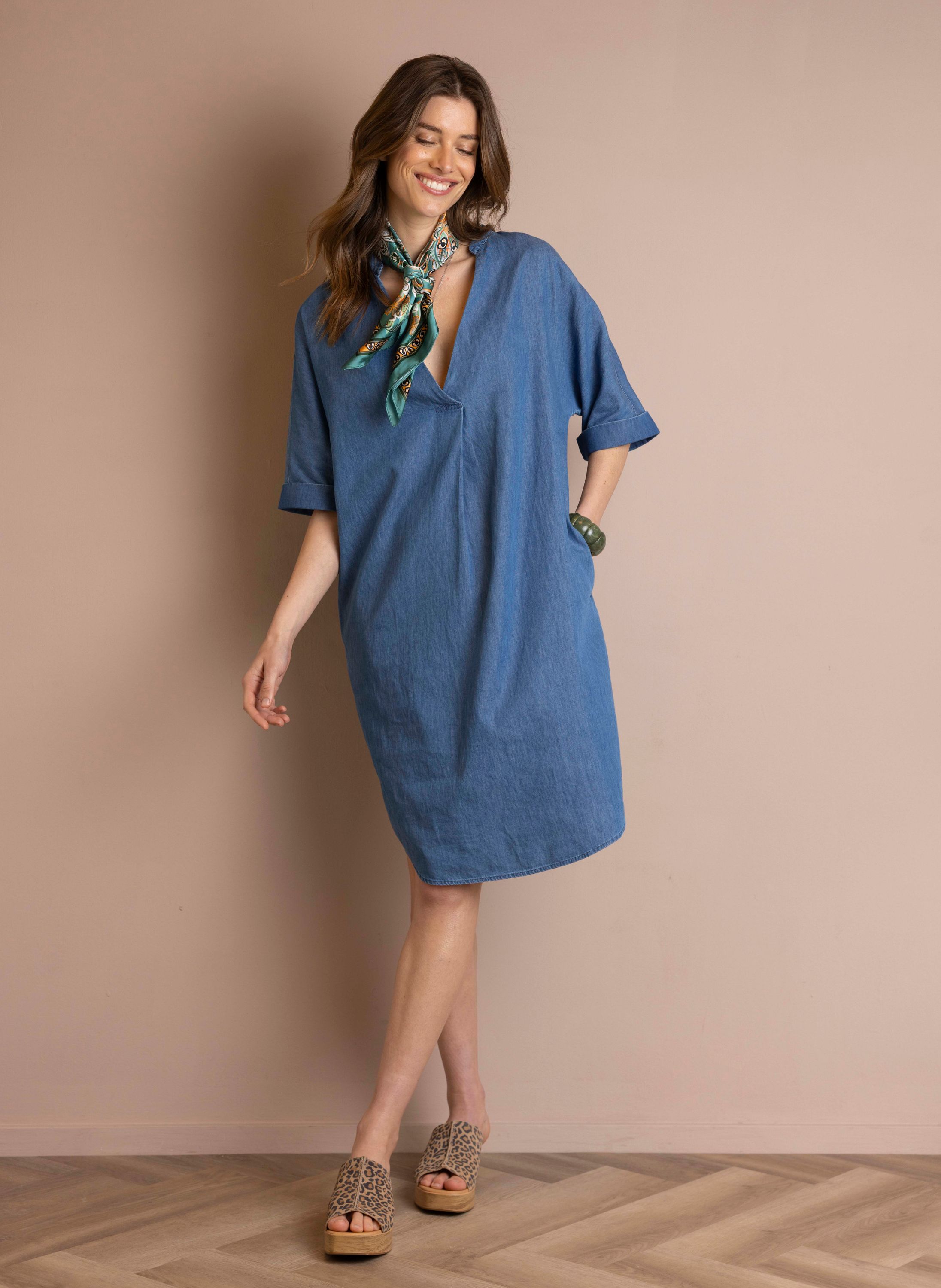 Norah Blauwe midi denim jurk light denim 218270-478-34-36