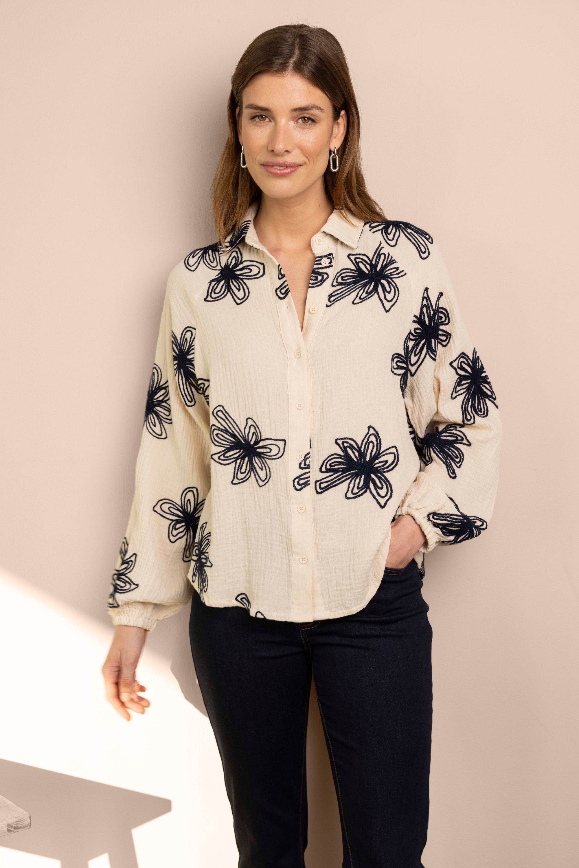 Norah Ecru blouse met borduursels ecru/black 218273-170-36
