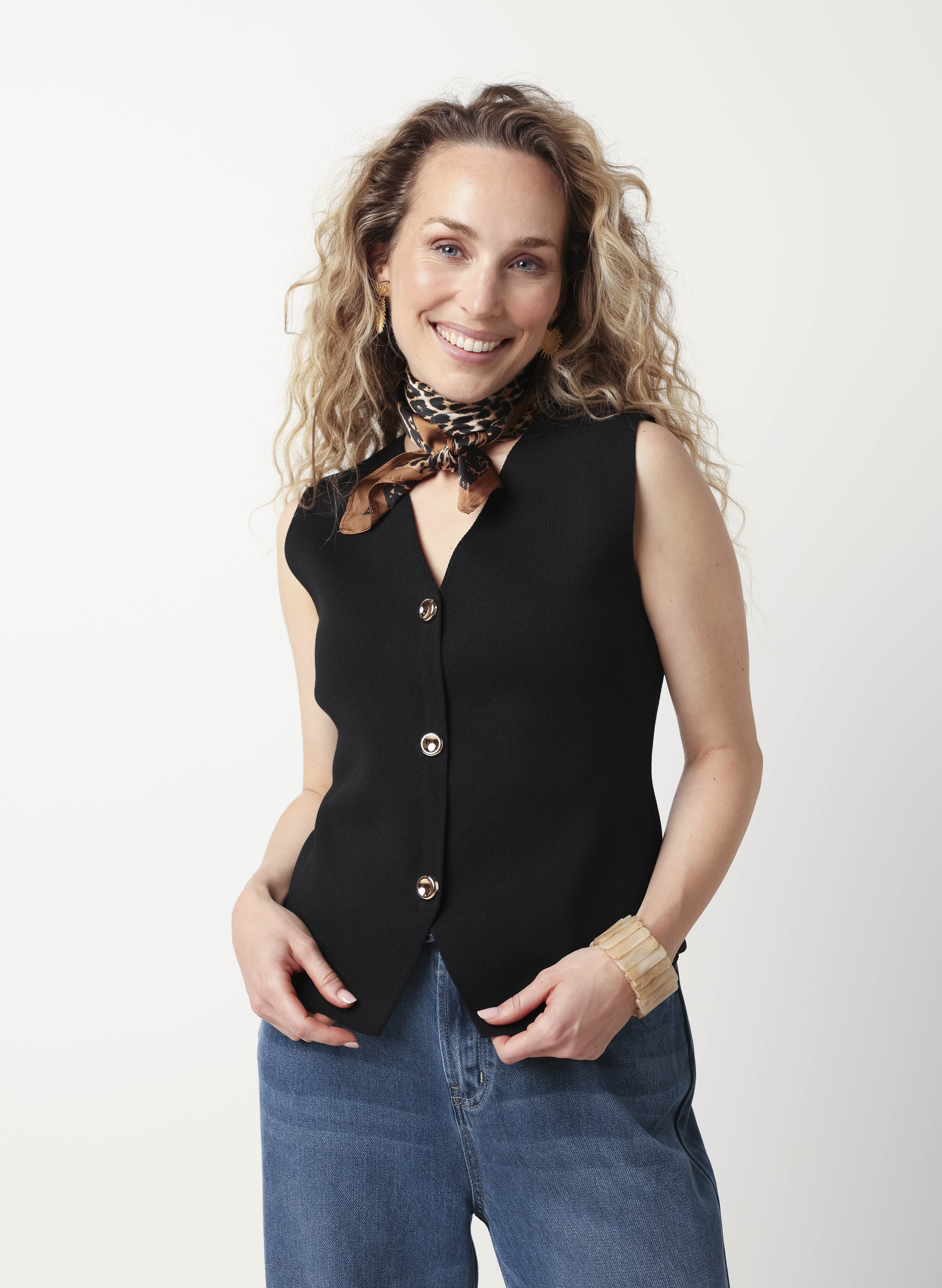 のあ t 34 maat Dameskleding Norah | knopen goudkleurige met gilet Zwart スキャナー
