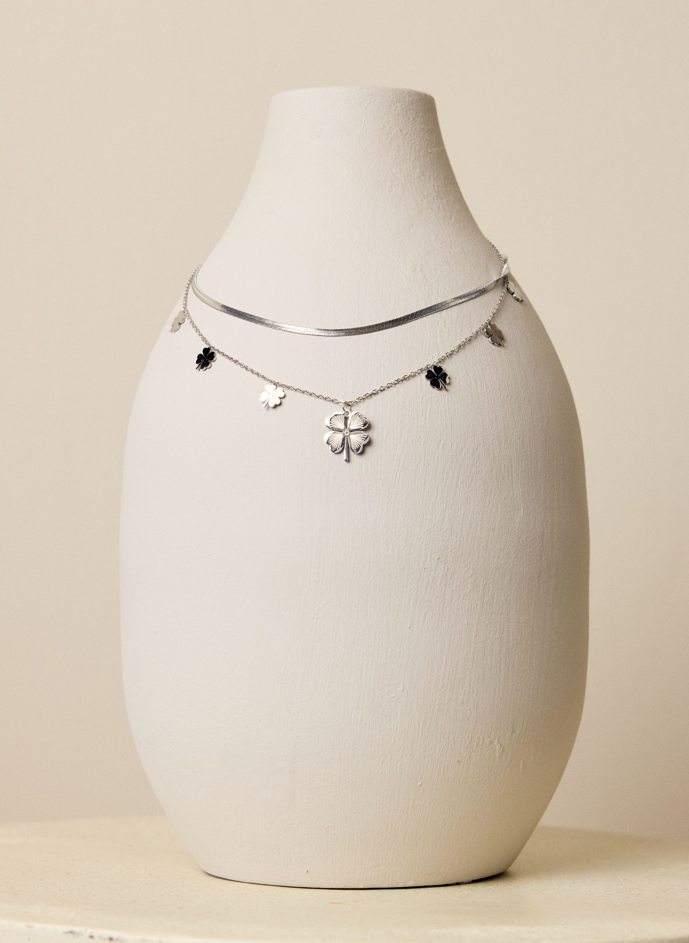 Norah Zilverkleurige dubbele ketting met klavertje silver 218614-099-ONE