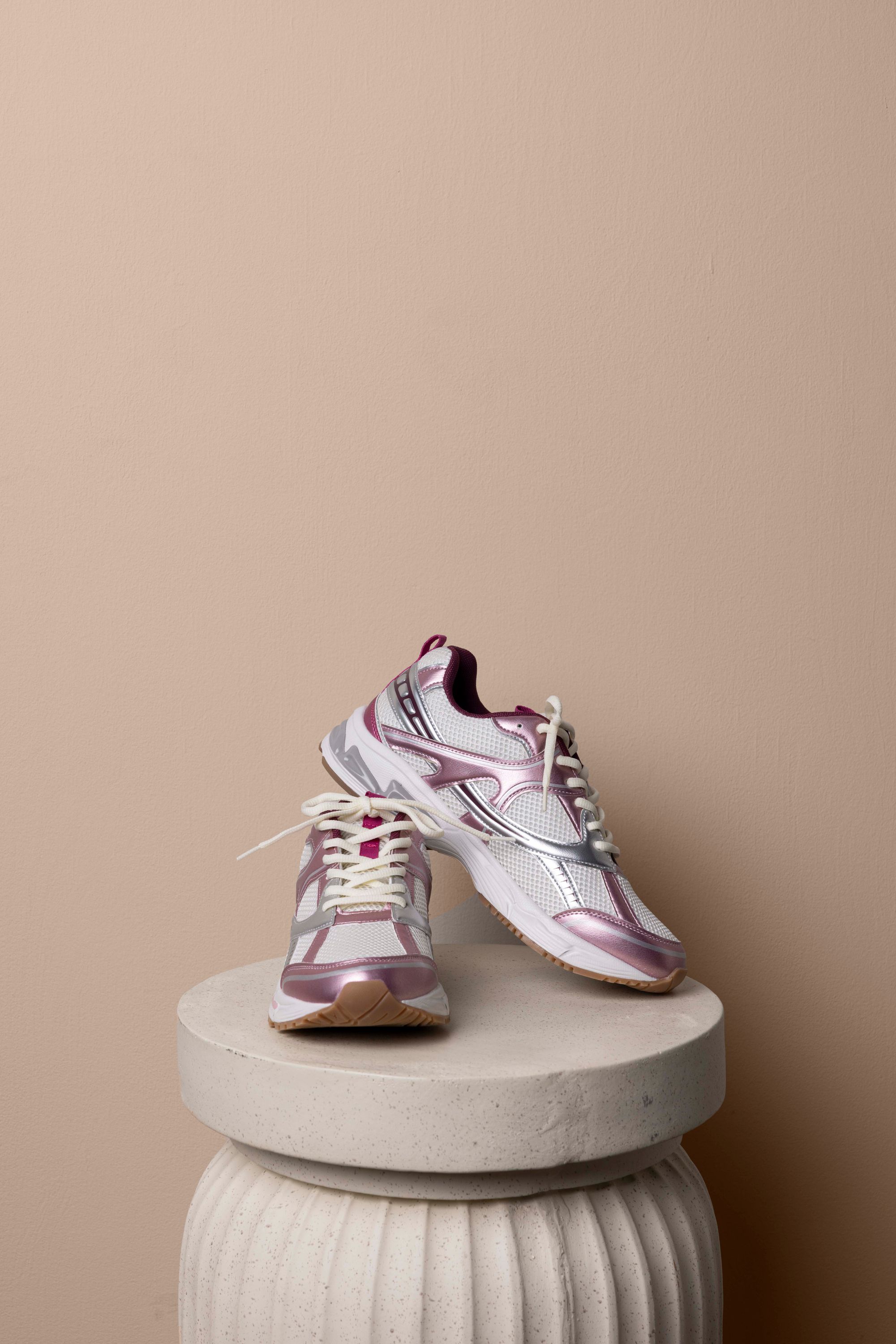 Norah Roze sneaker met metallic details pink/ecru 218643-941-40