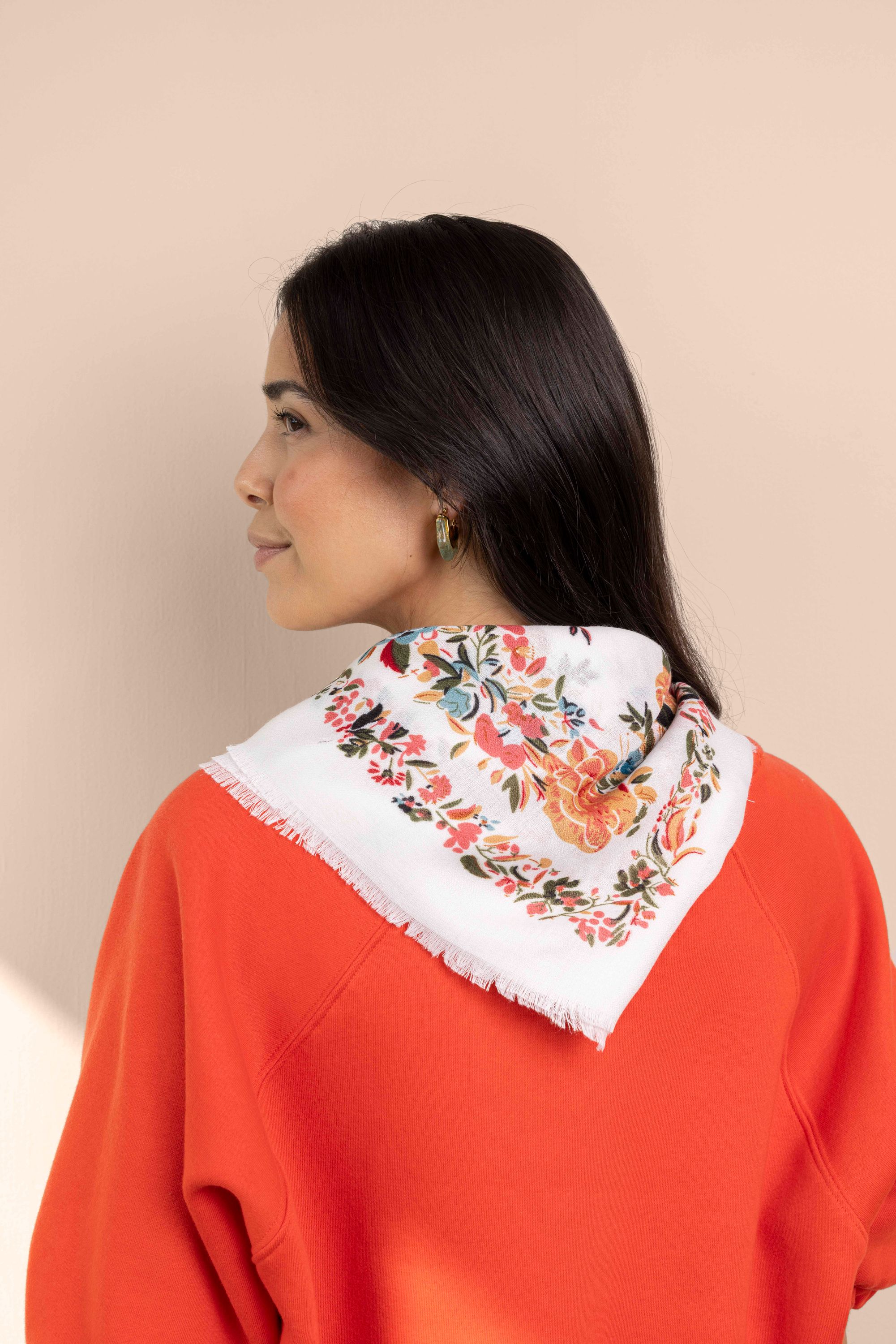 Norah Off-white sjaal met botanische print ecru multicolor 218673-122-ONE