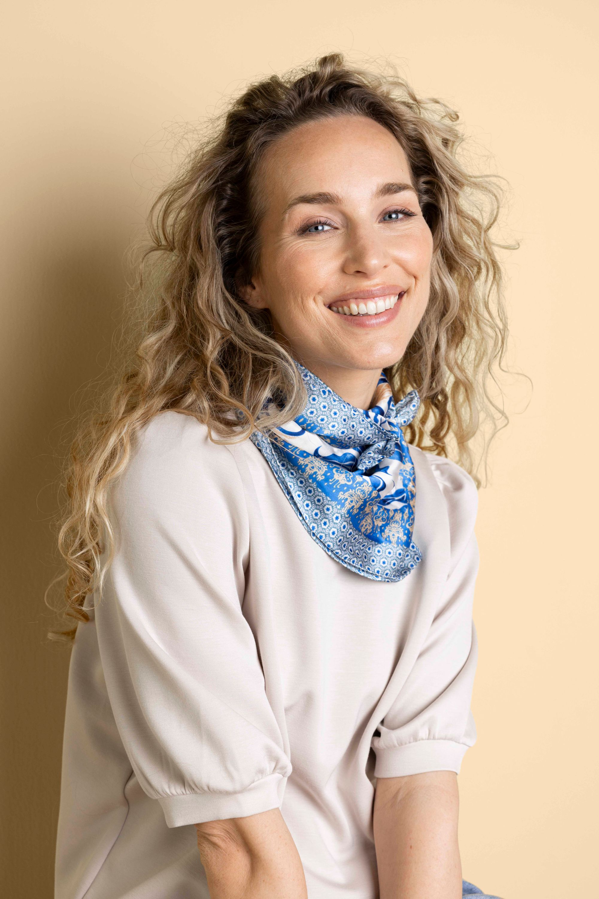 Norah Blauwe sjaal met botanische print blue/ecru 218706-441-ONE