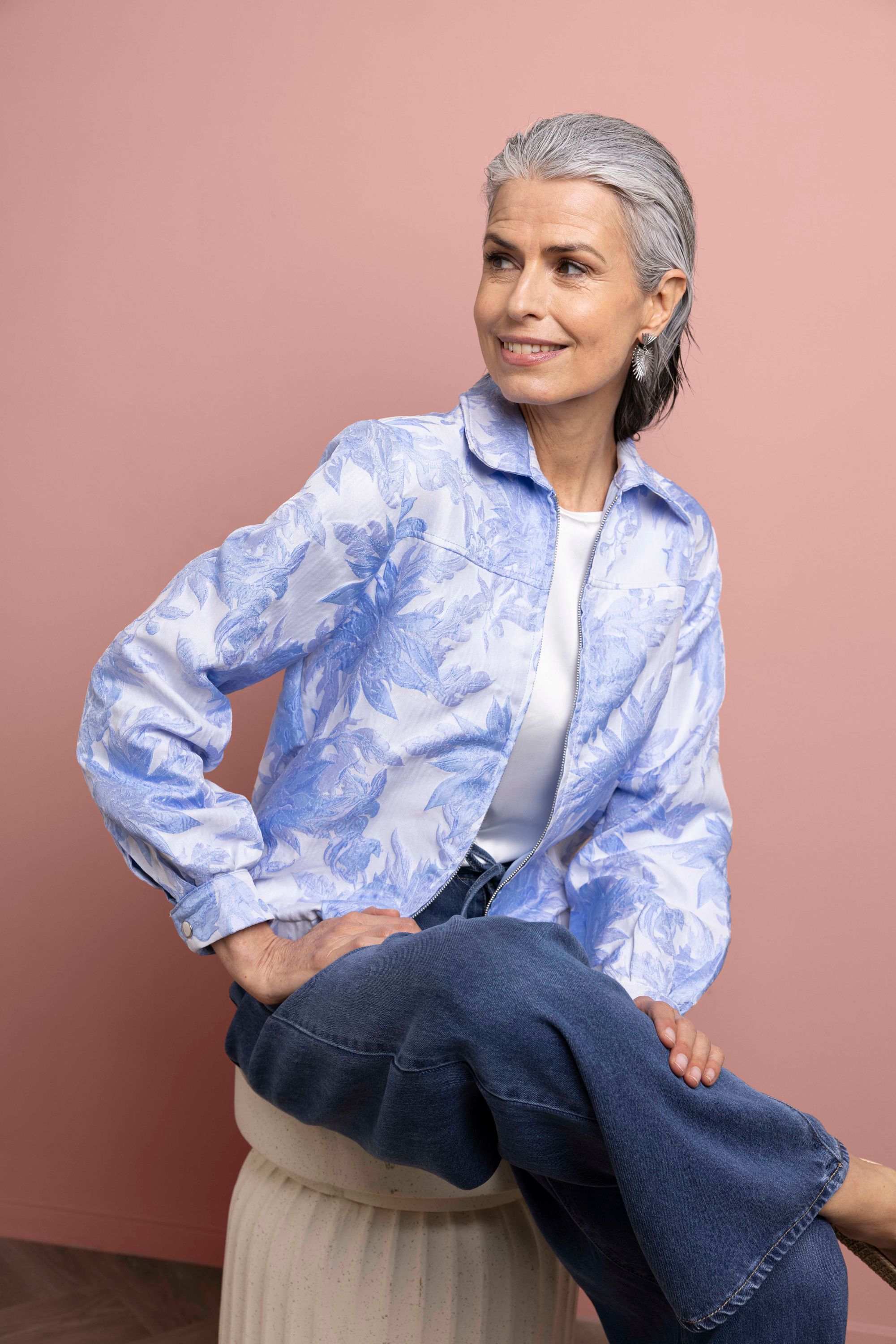 Norah Blauwe bomberjas met bloemen blue multicolor 218719-420-42