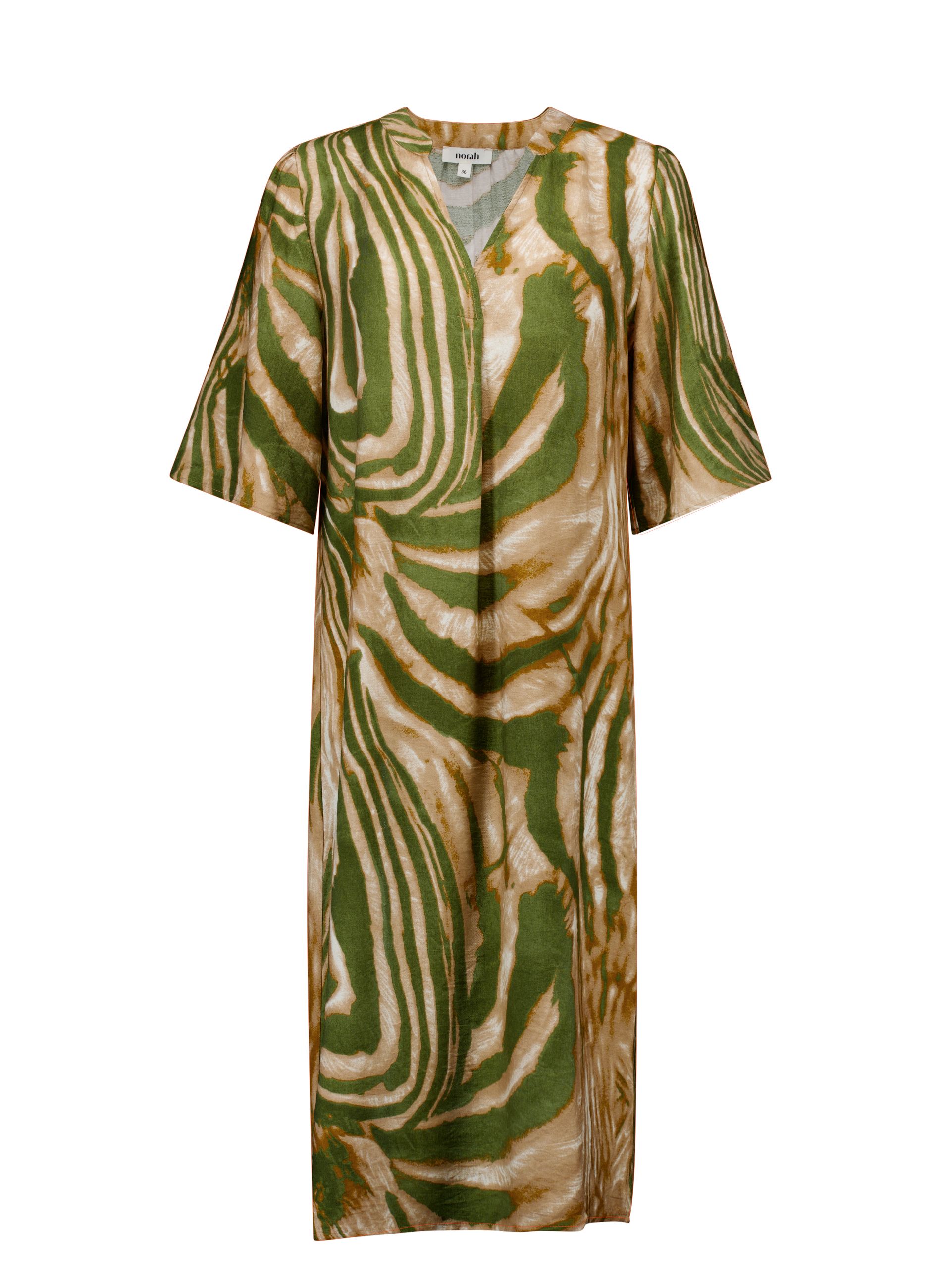 Norah Groene midi jurk met grafische print green multicolor 218910-520-46