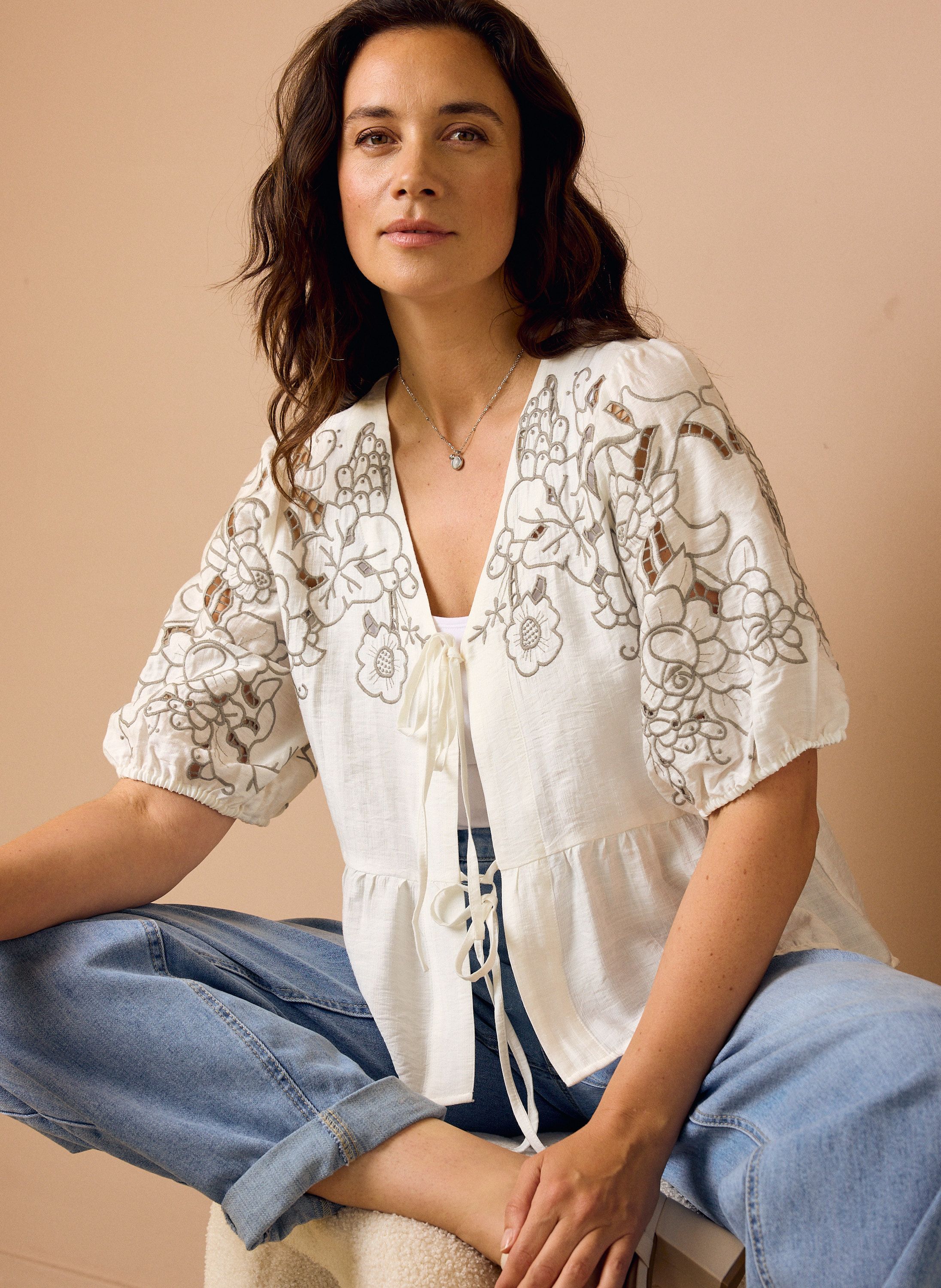 Norah Off-white blouse met borduursels ecru/grey 218914-180