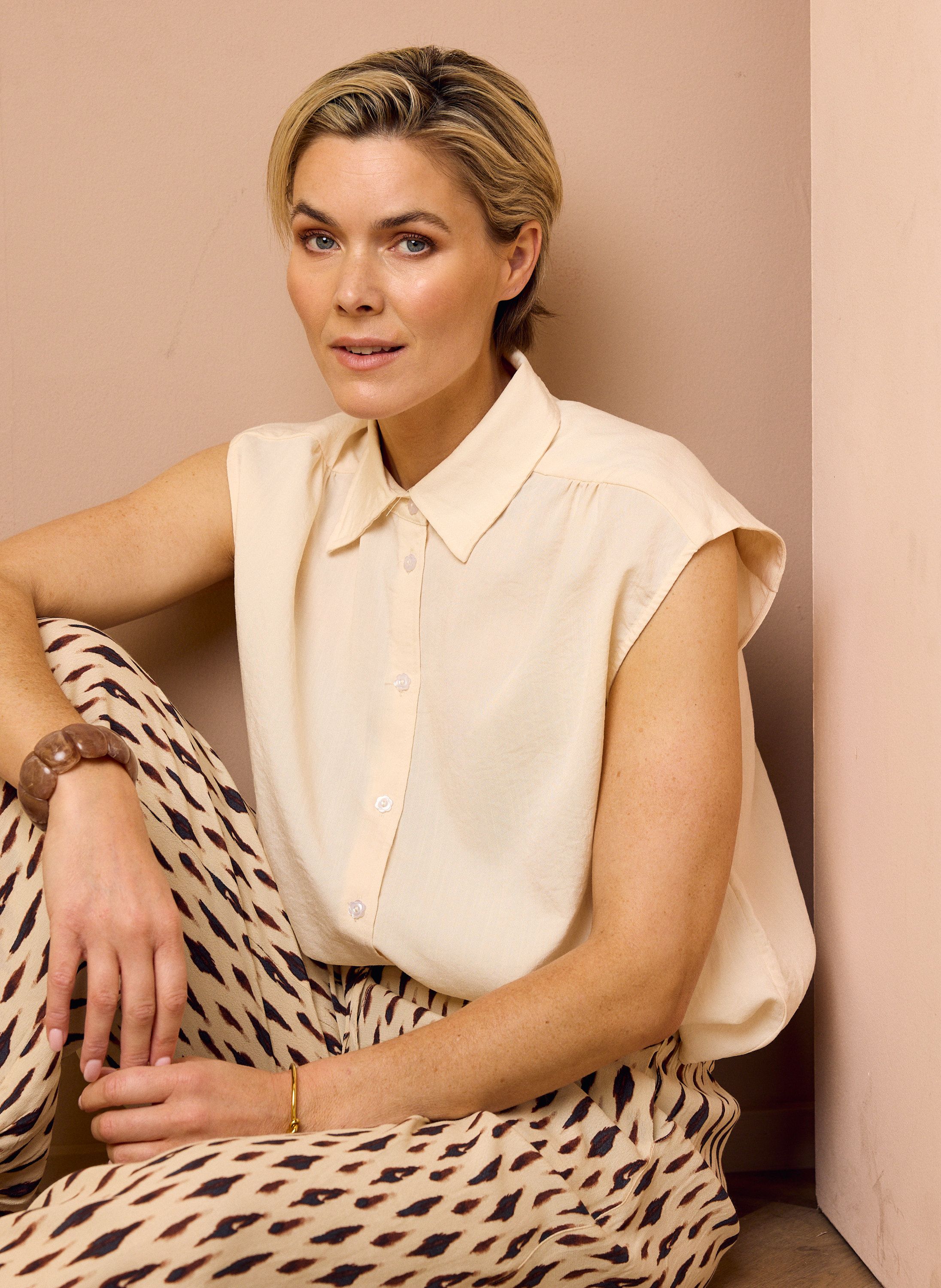 Norah Mouwloze ecru blouse ecru 218995-102