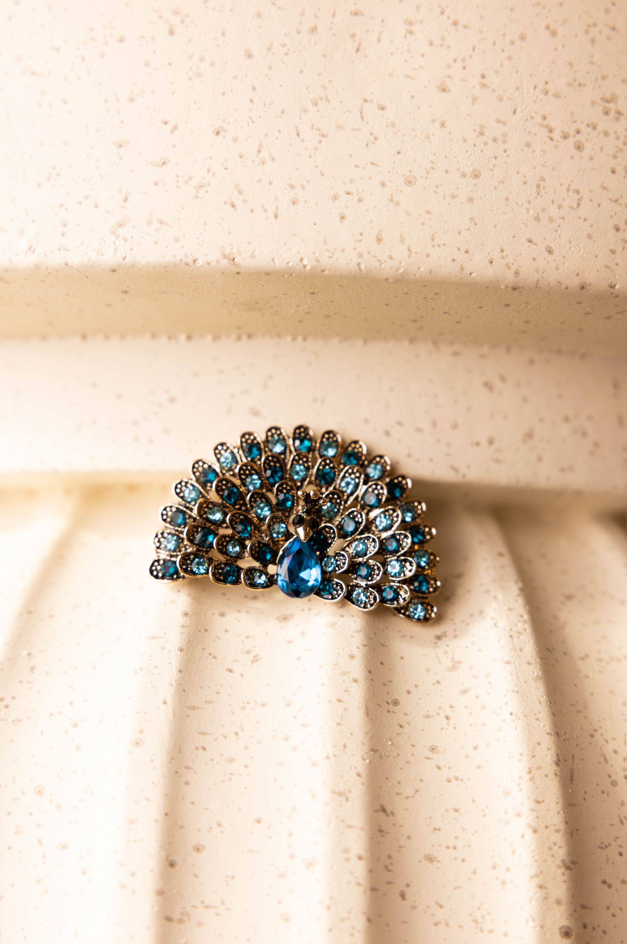 Norah Broche pauw gold multicolor 219108-198-ONE