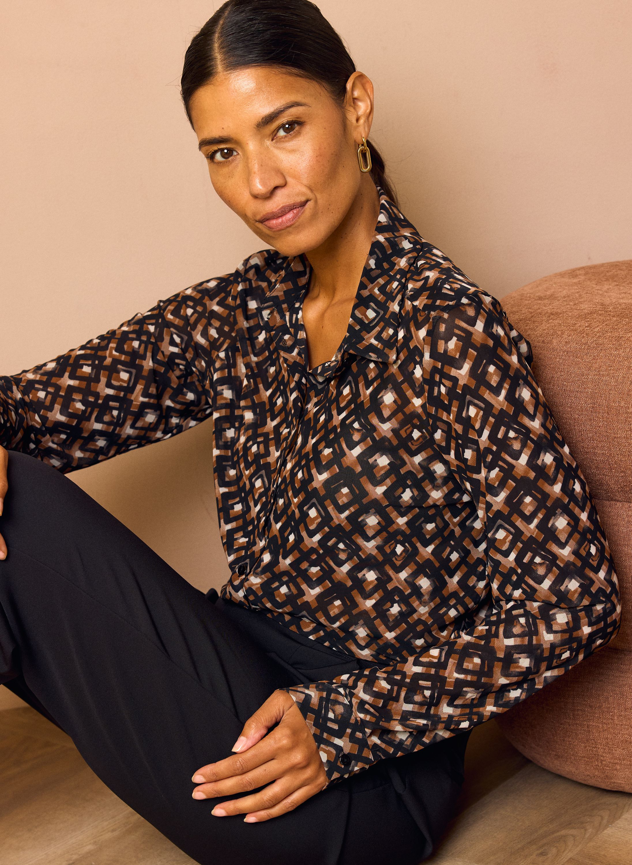 Norah Bruine mesh blouse met grafische print brown multicolor 219591-220