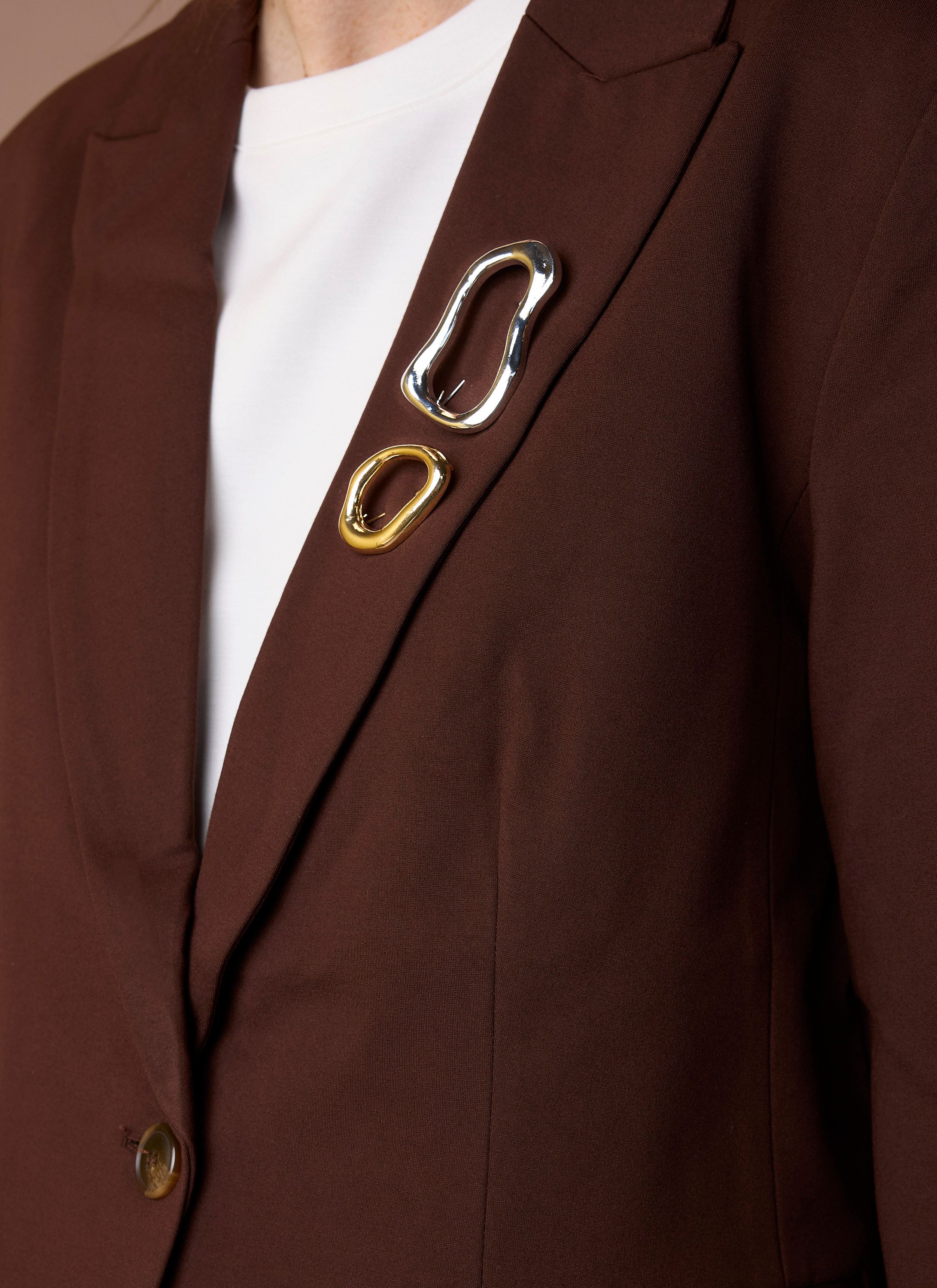 Norah Goudkleurige organische broche gold 219662-199