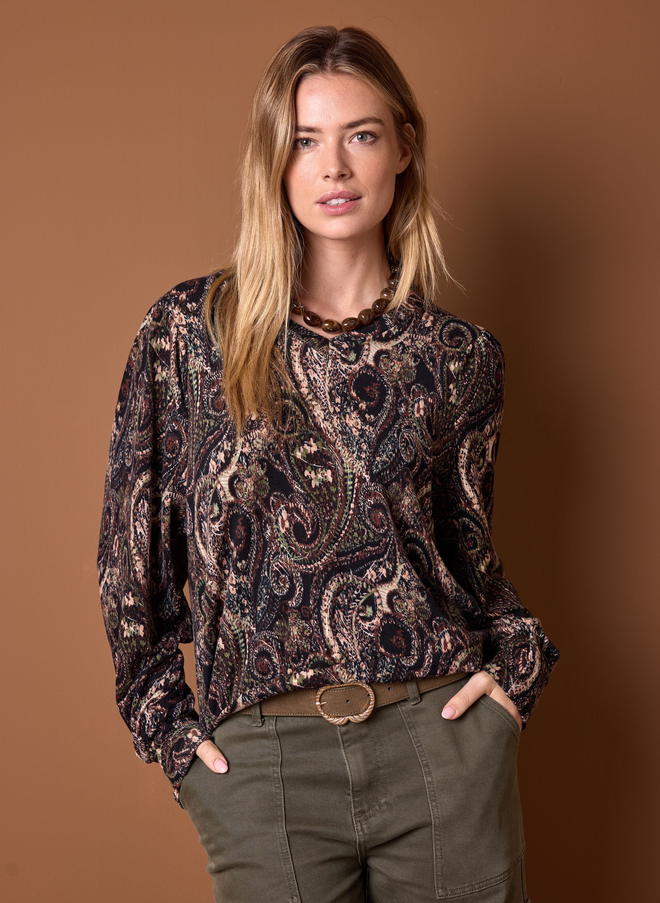 Norah Bruine sweater met grafische print brown multicolor 220114-220