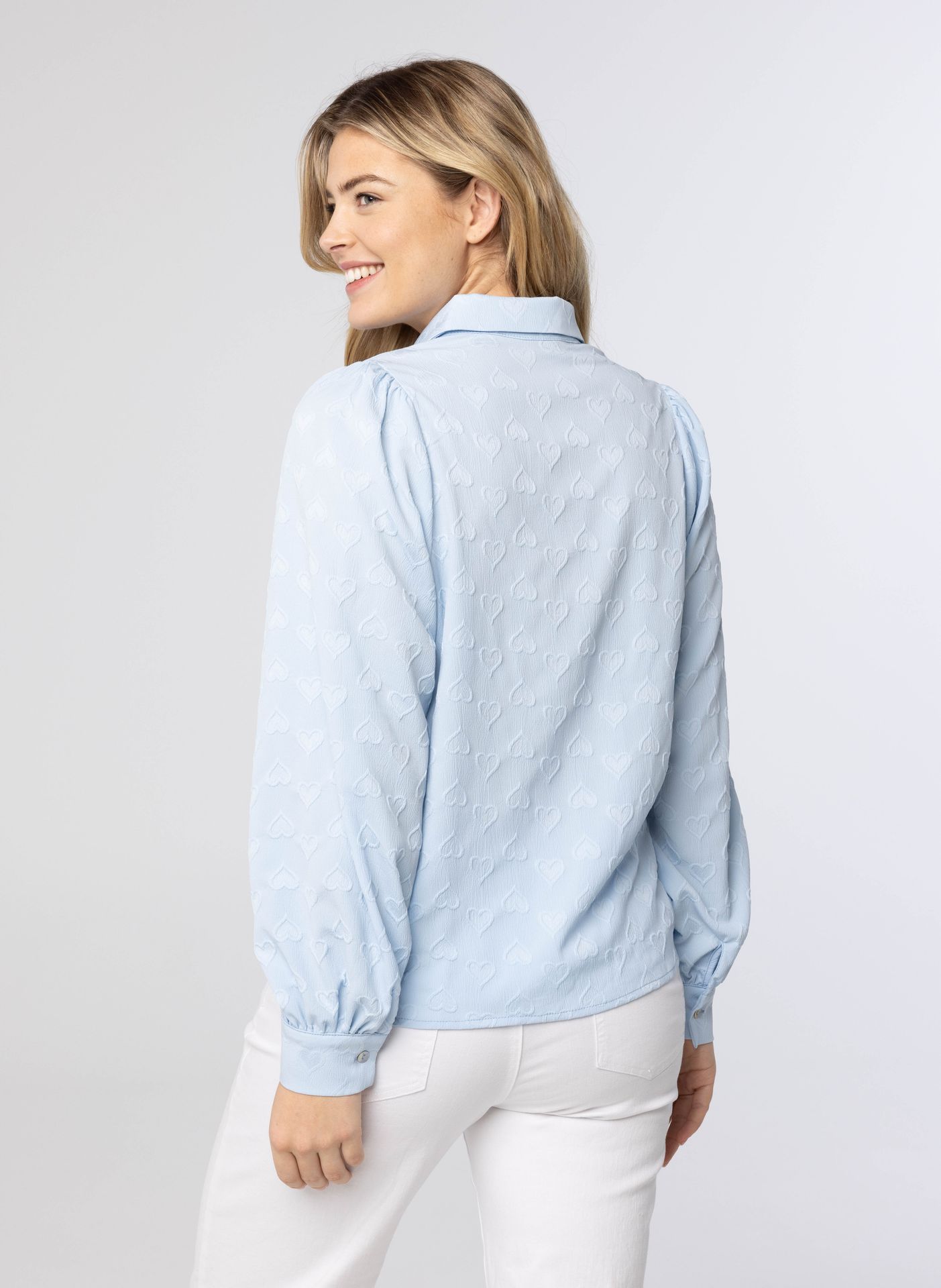 Norah Blauwe blouse met hartjes light blue 214374-401