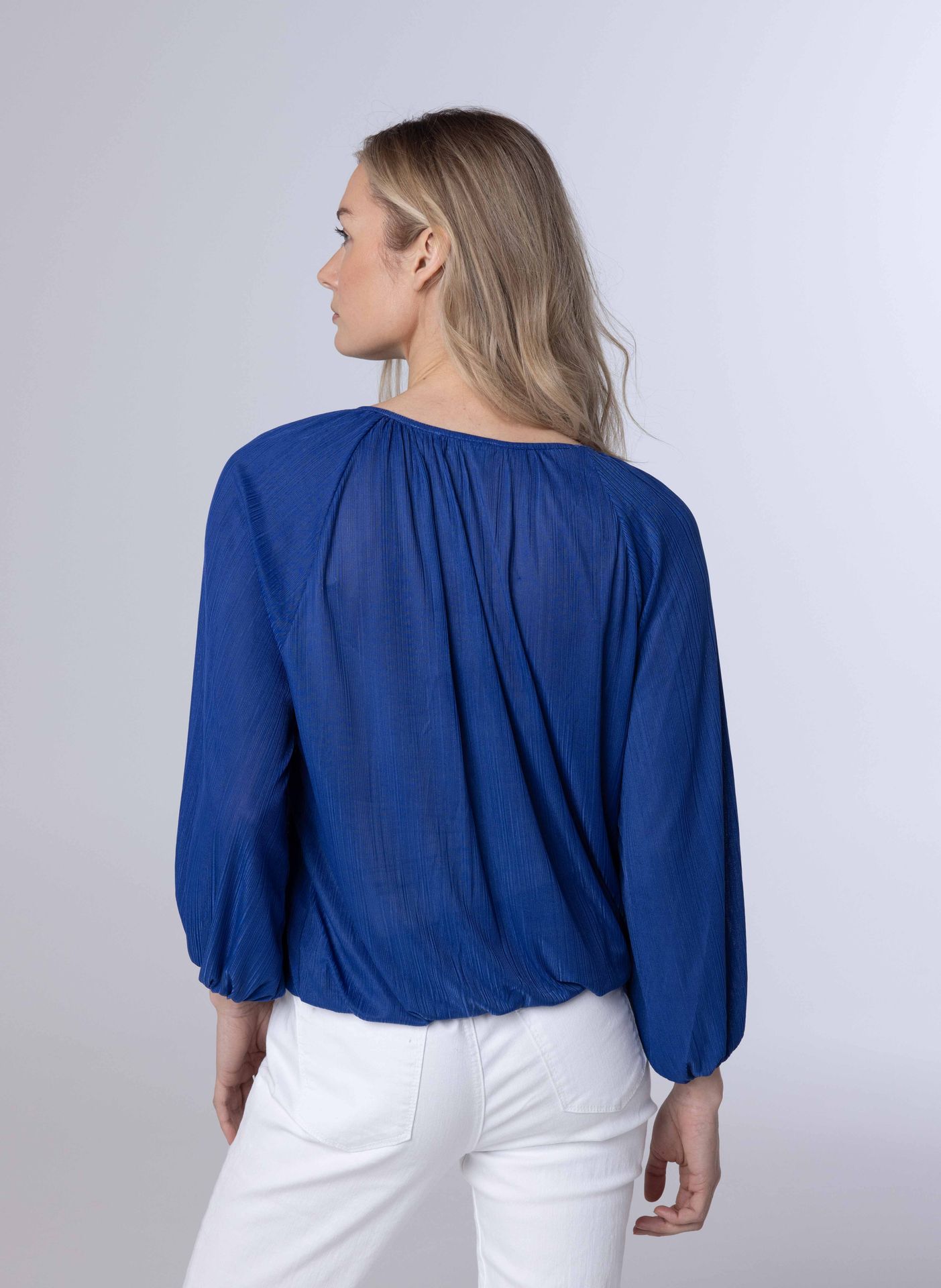 Norah Blauwe blouse met pofmouwen royal blue 213424-466