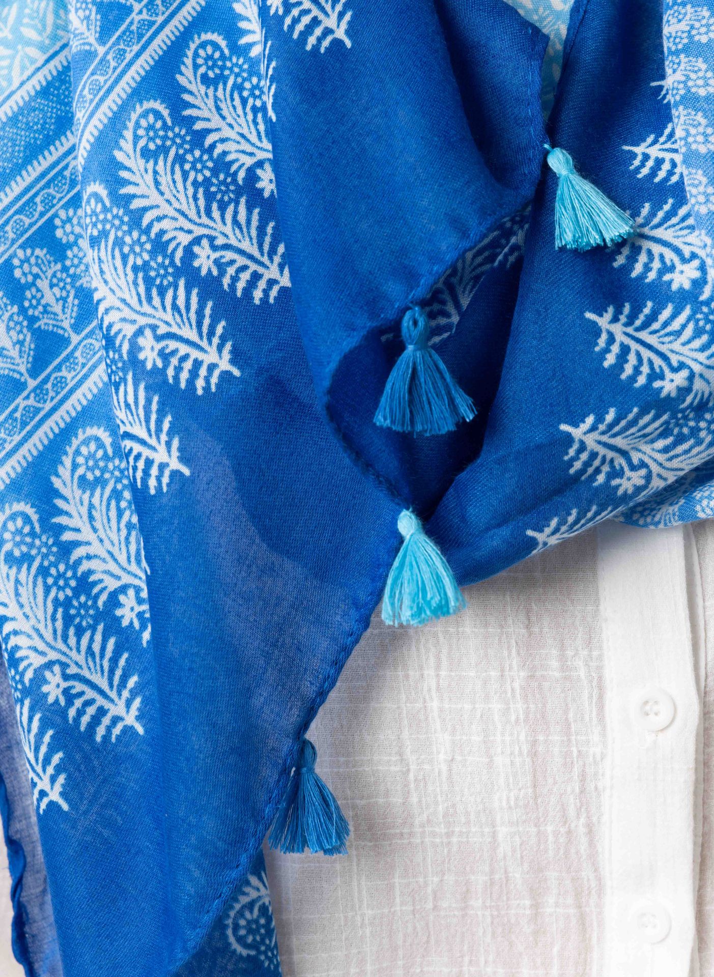 Norah Blauwe sjaal met tassels blue/ecru 213577-441