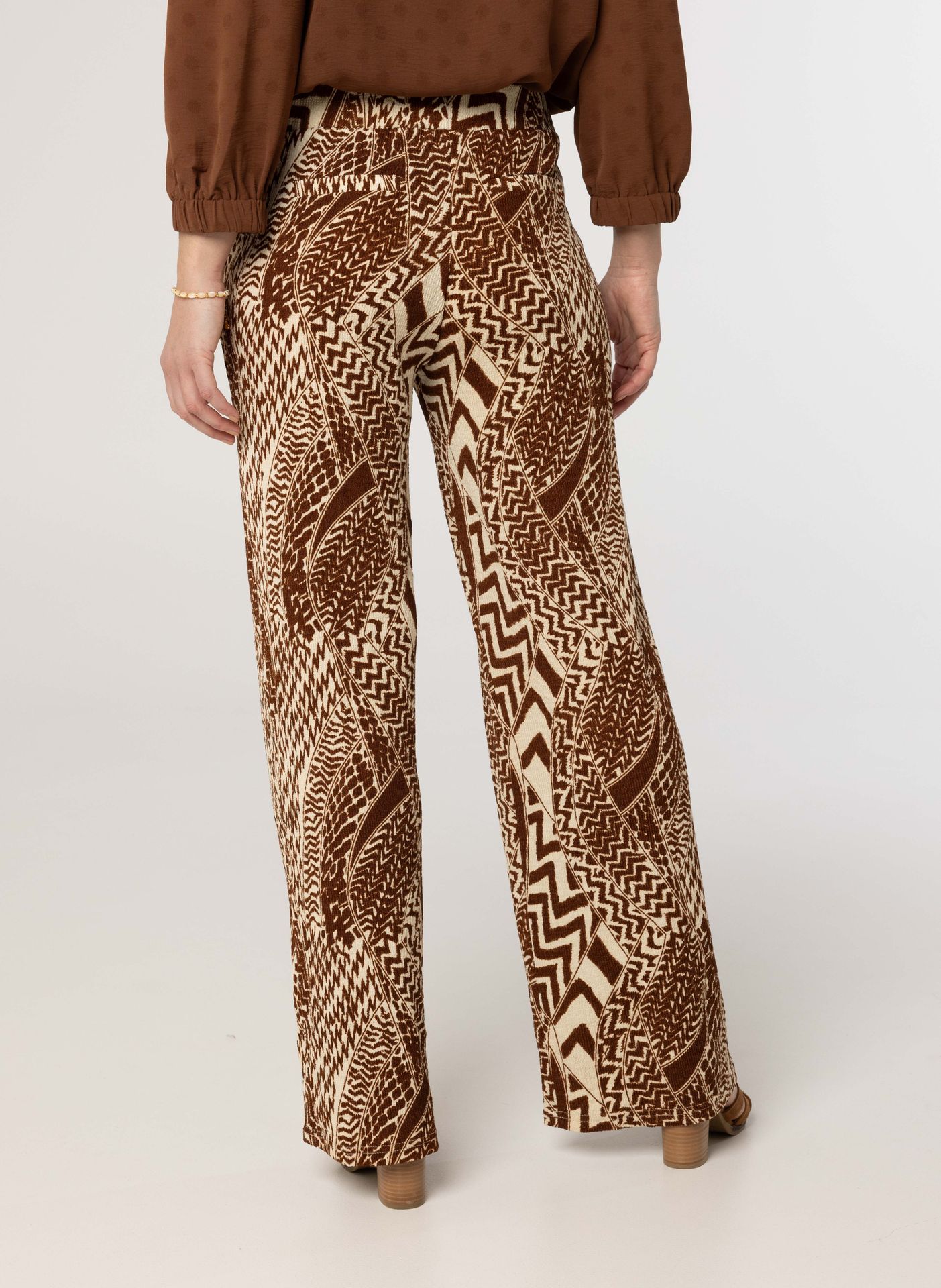 Norah Bruine pantalon met grafische print Brown/Ecru 214065-241