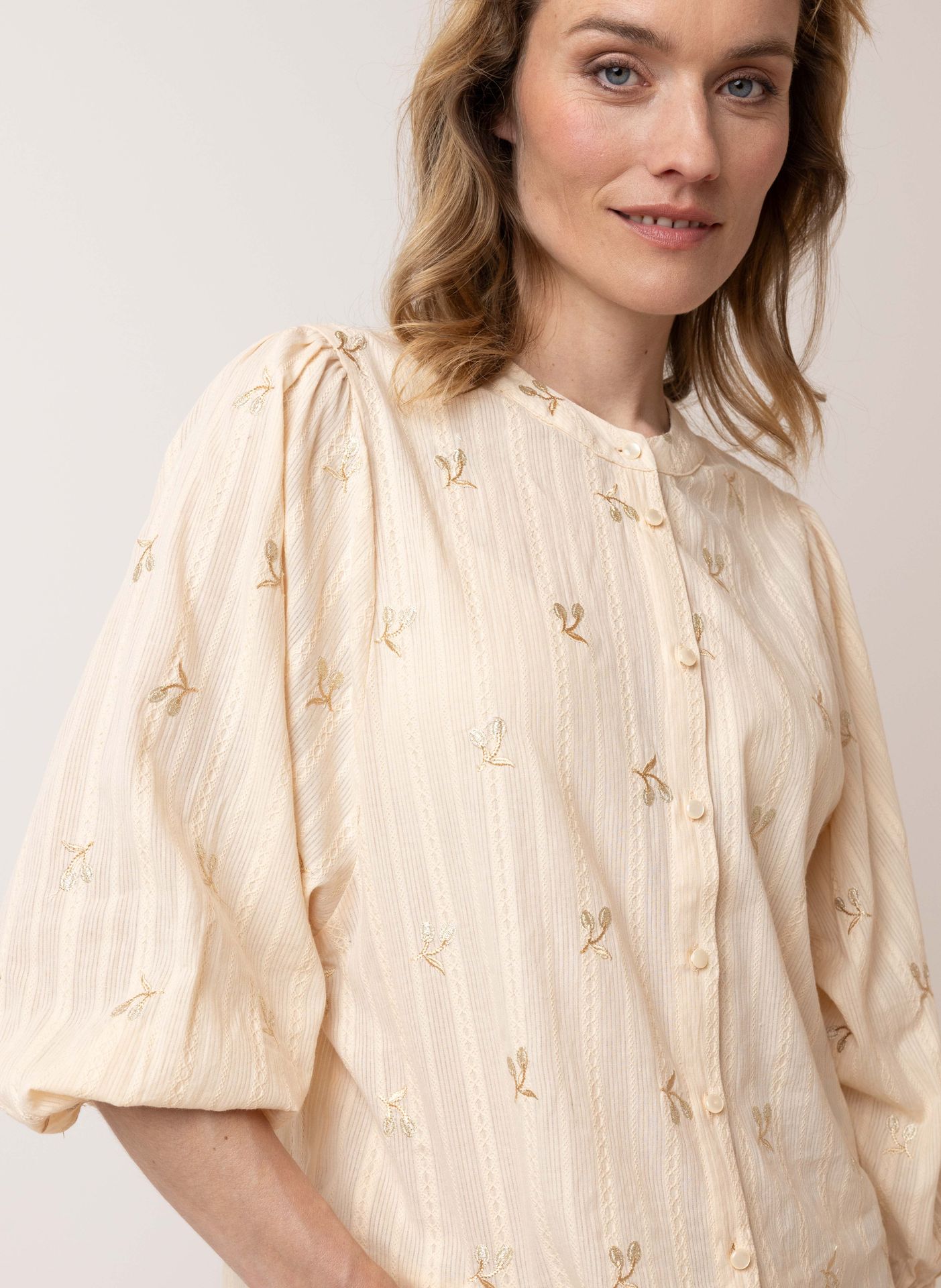 Norah Champagnekleurige blouse champagne 214479-103