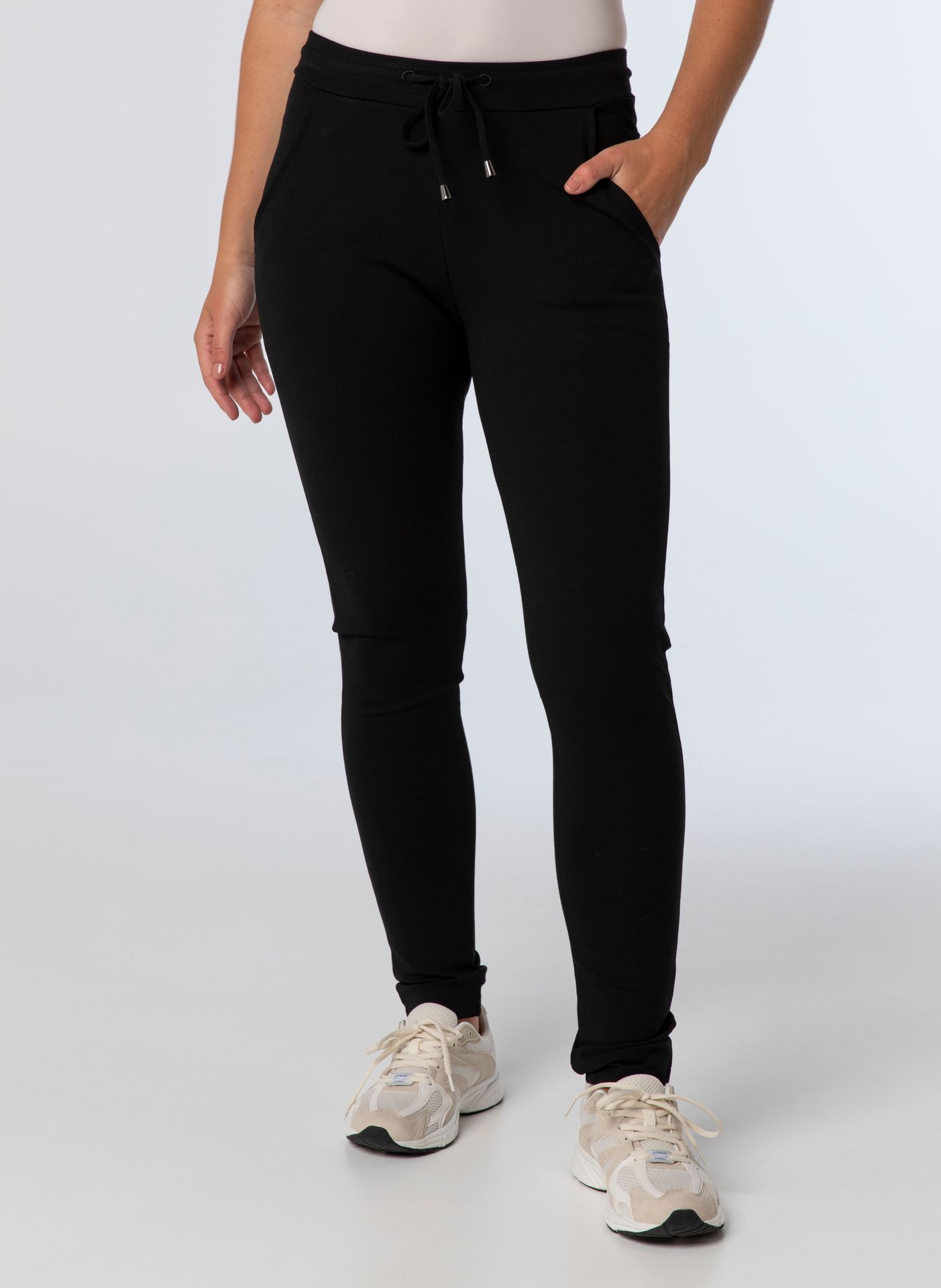 Norah Jogger Tanja zwart black 212248-001