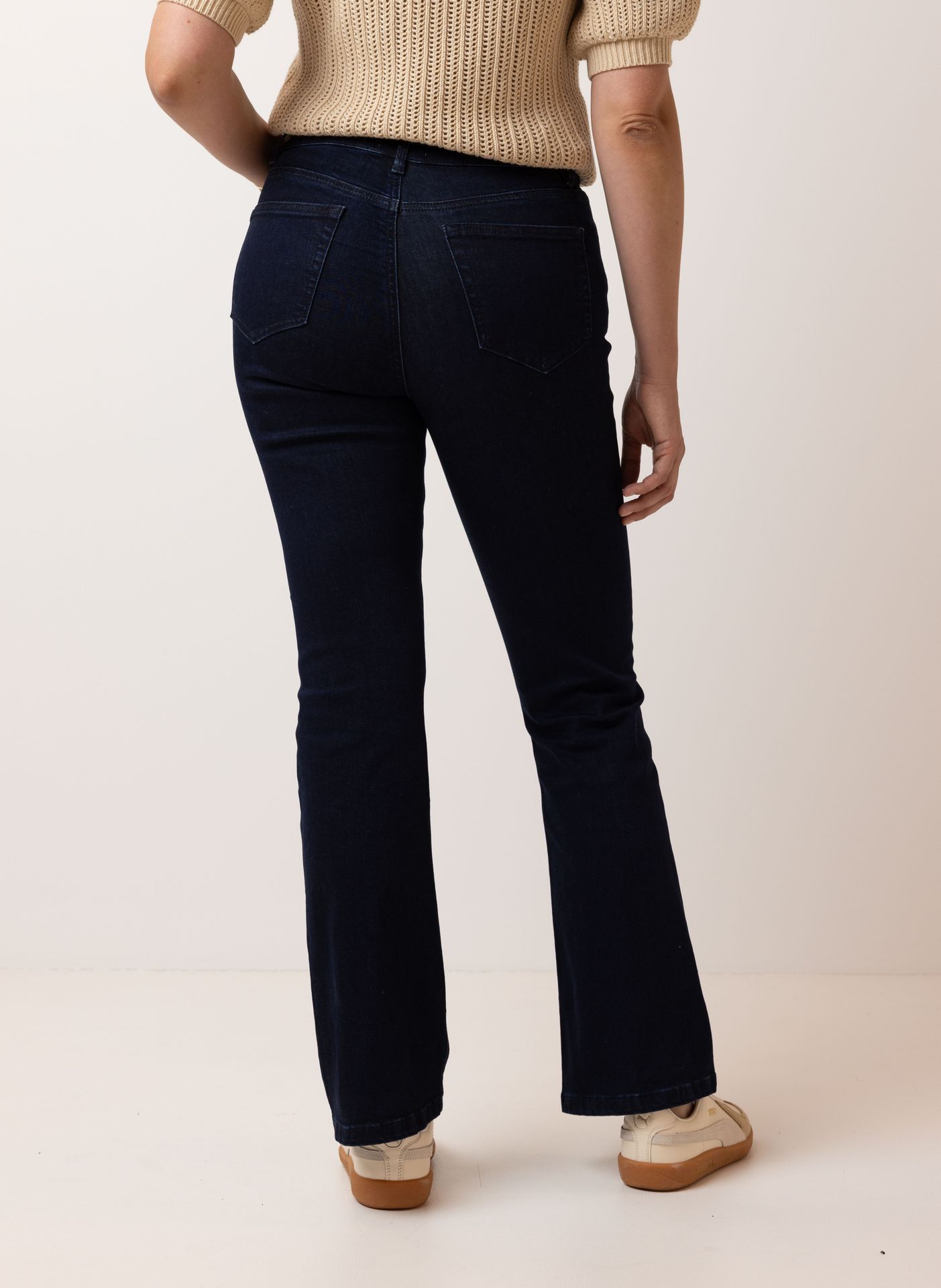 Norah Donkerblauwe flared denim jeans dark blue 215033-499