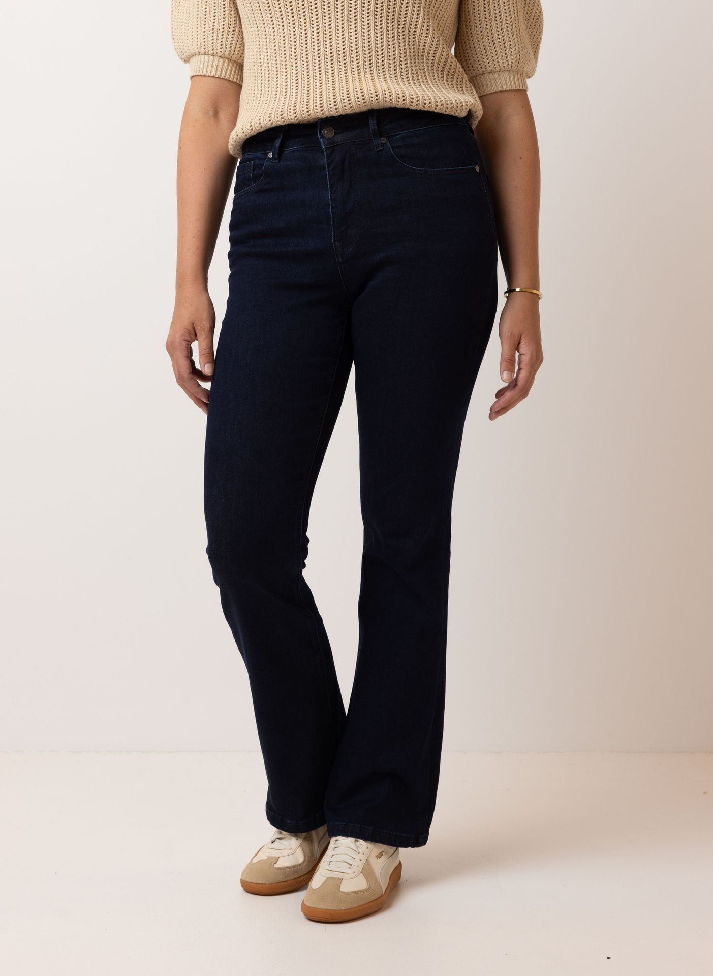 Norah Donkerblauwe flared denim jeans dark blue 215033-499