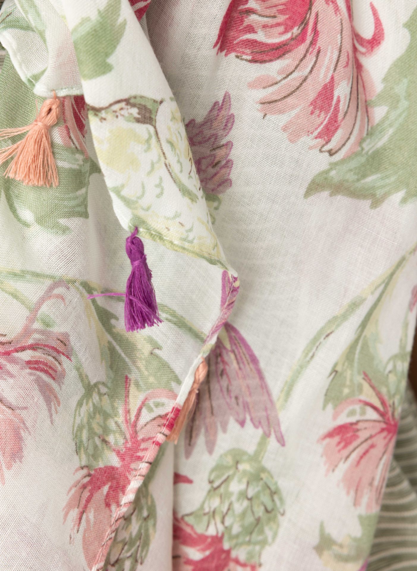 Norah Dunne sjaal met bloemenprint pink multicolor 213594-920