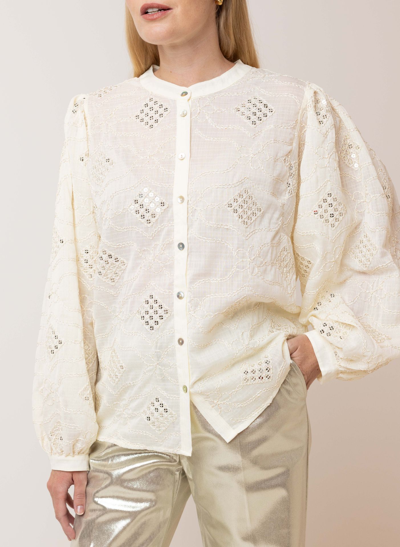 Norah Ecru blouse met pailletten ecru 215115-102