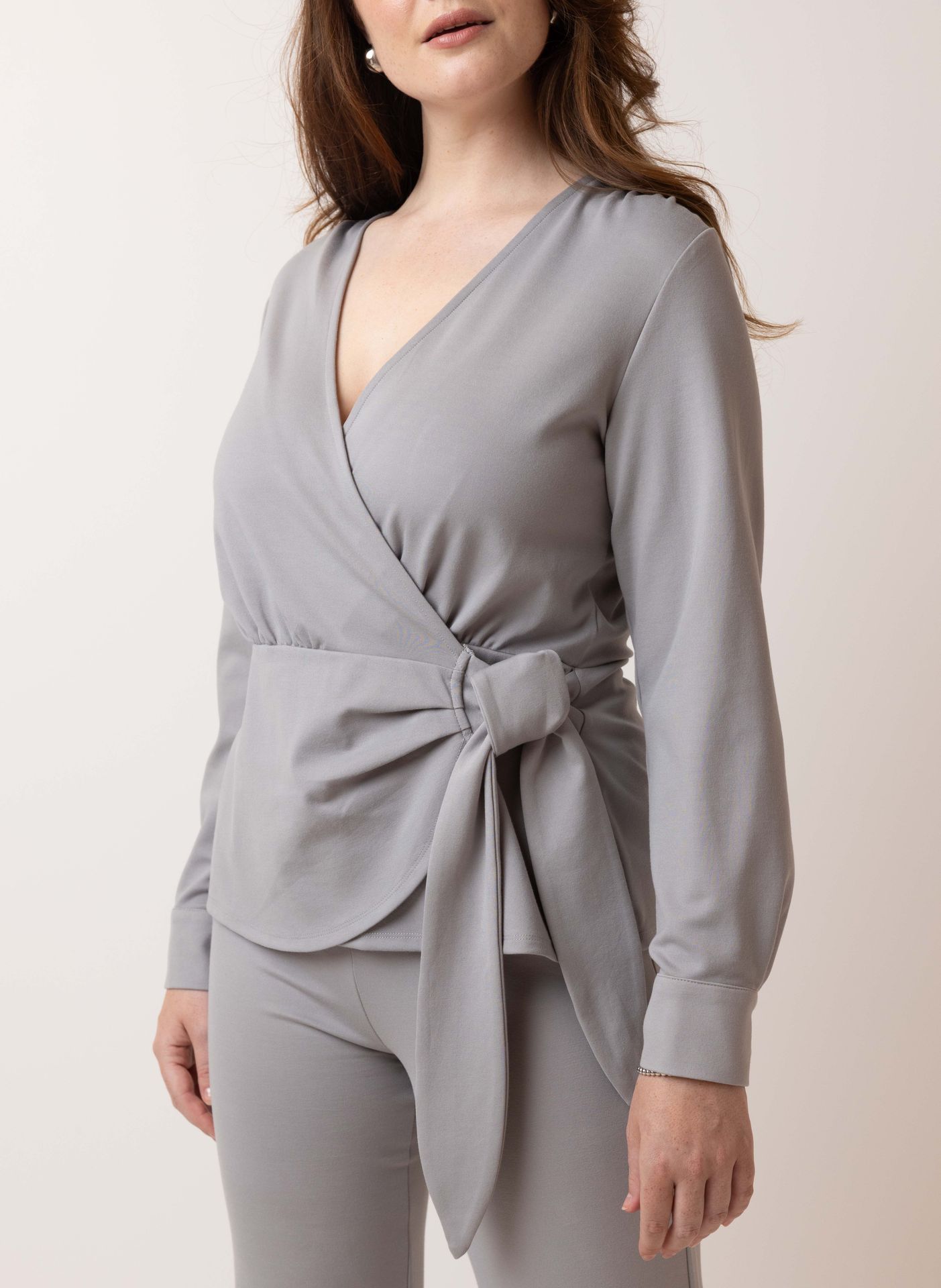 Norah Grijze overslagblouse grey 215206-045