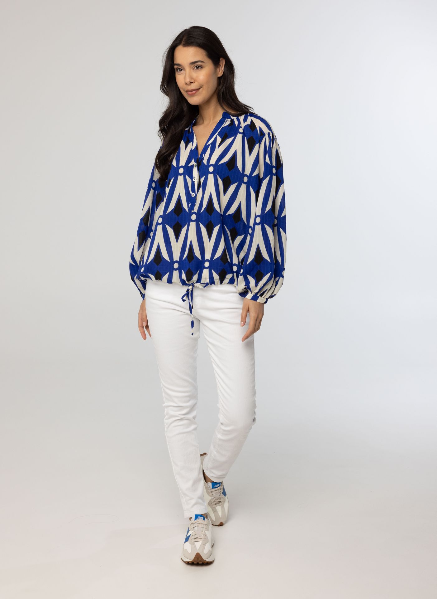 Norah Kobaltblauwe blouse met pofmouwen blue multicolor 214180-420