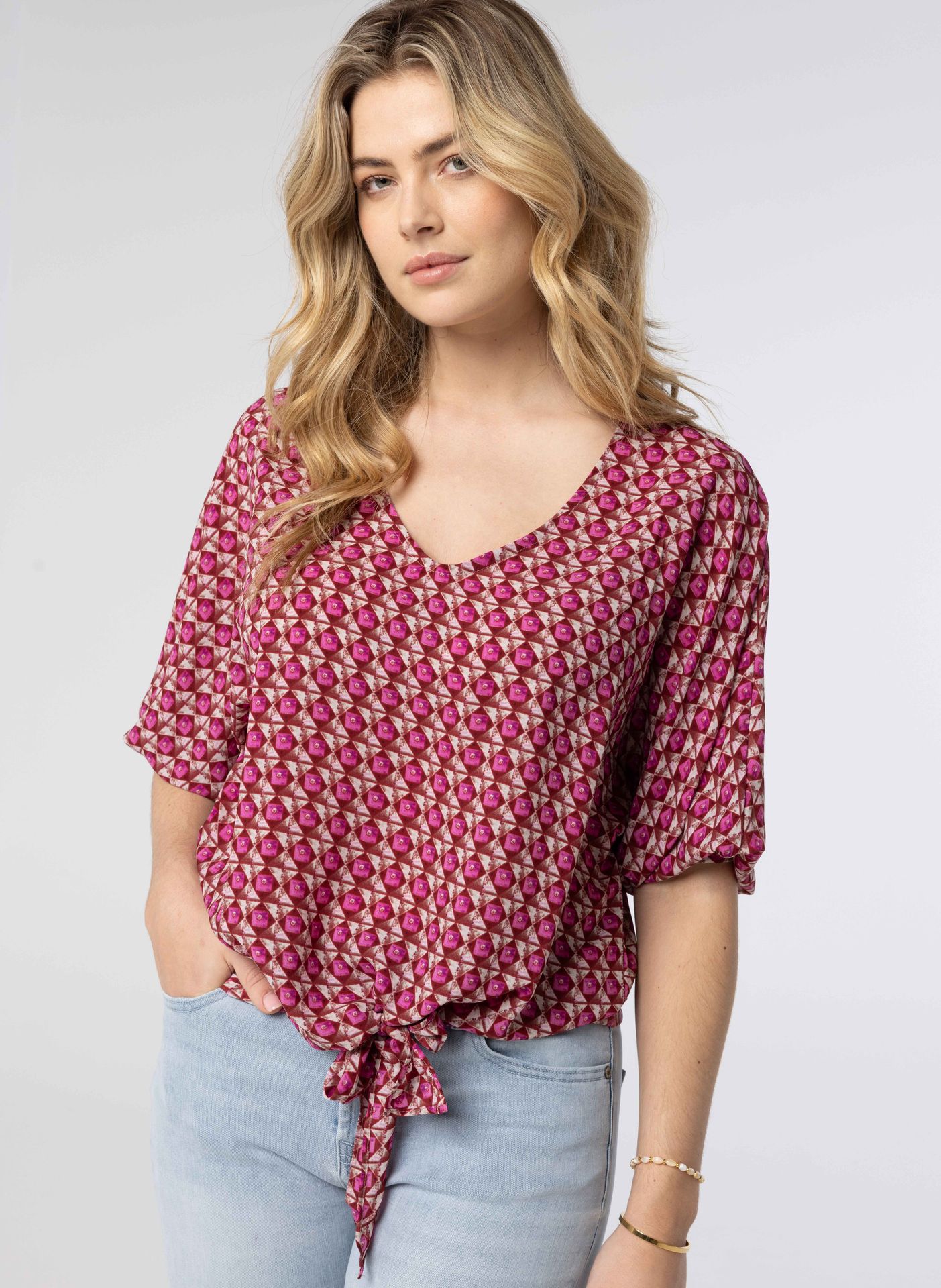 Norah Meerkleurige blouse met strik geranium multicolor 213541-665