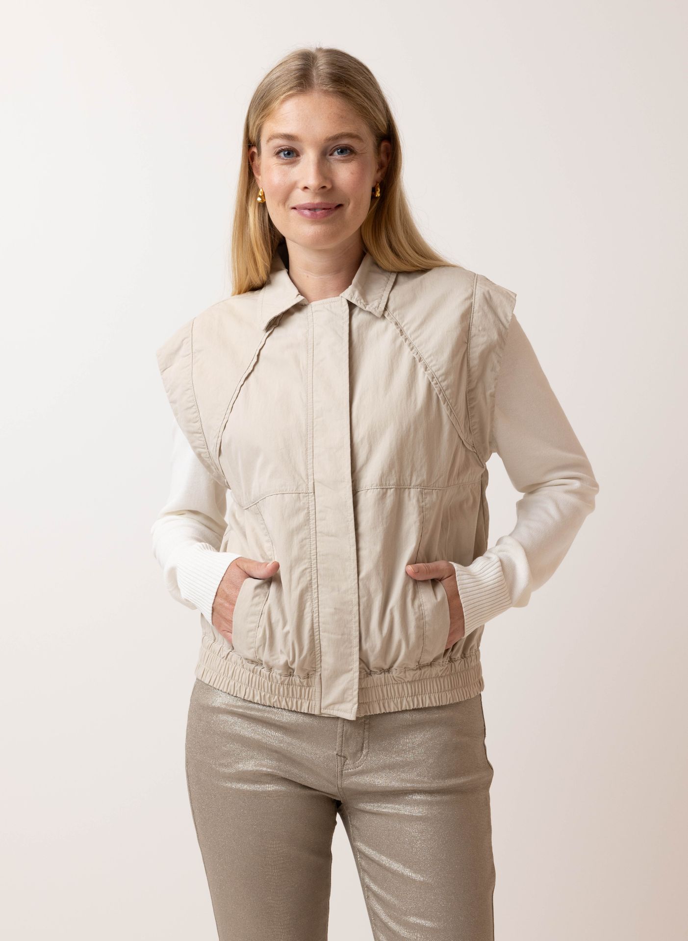 Norah Zandkleurig gilet sand 214748-110