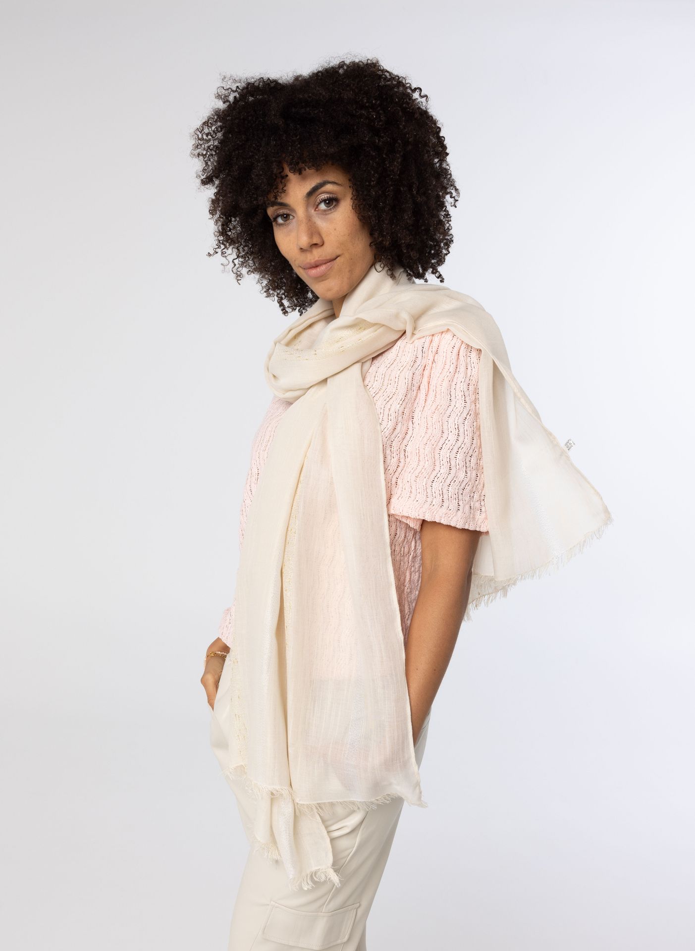 Norah Zandkleurige sjaal met glitters off-white 214400-101