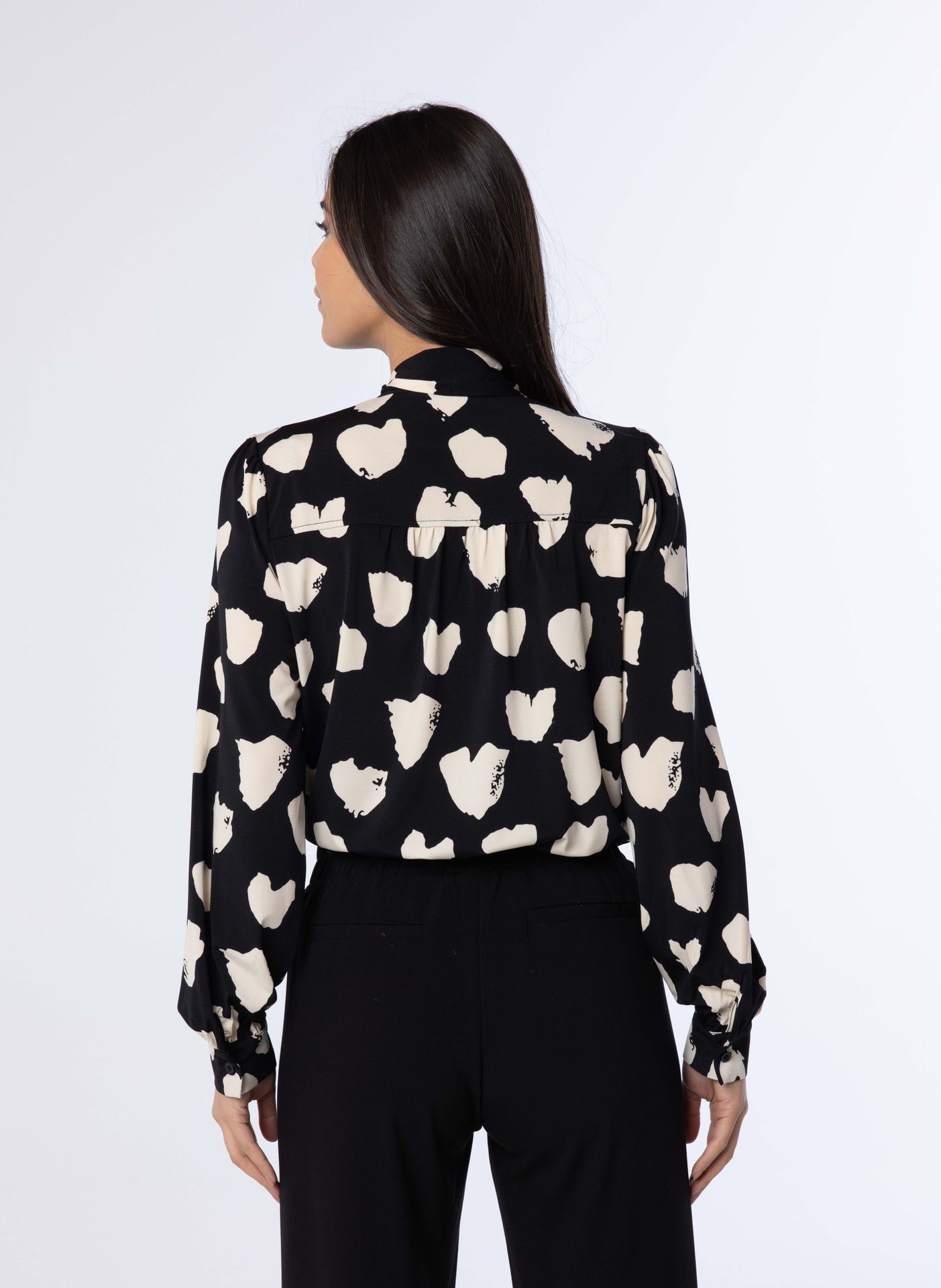 Norah Zwarte blouse met strikdetail black/white 214088-031