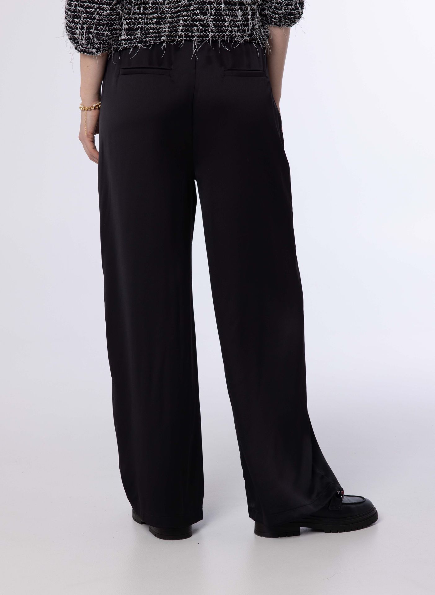 Norah Zwarte broek van polyester-satijn black 214234-001