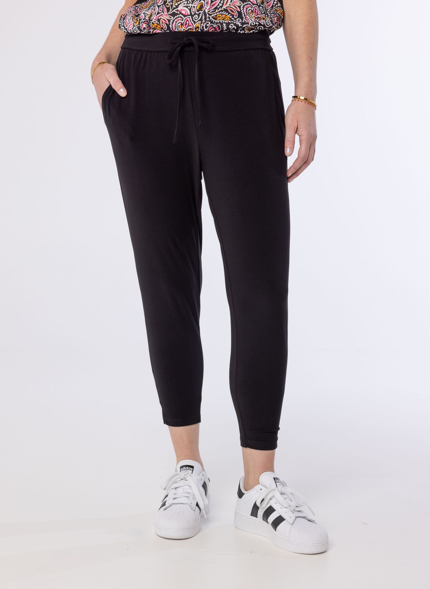 Norah Zwarte driekwart broek black 210844-001