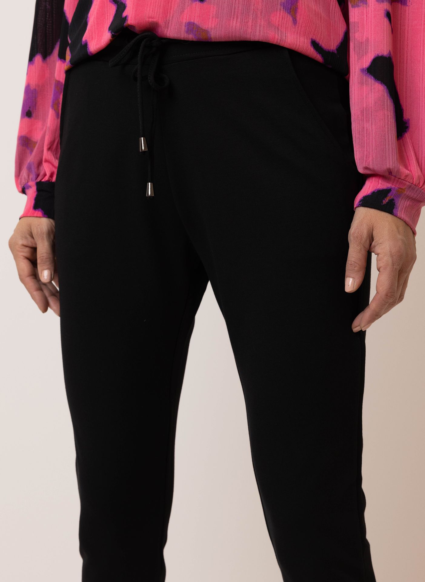 Norah Zwarte jogger black 215258-001