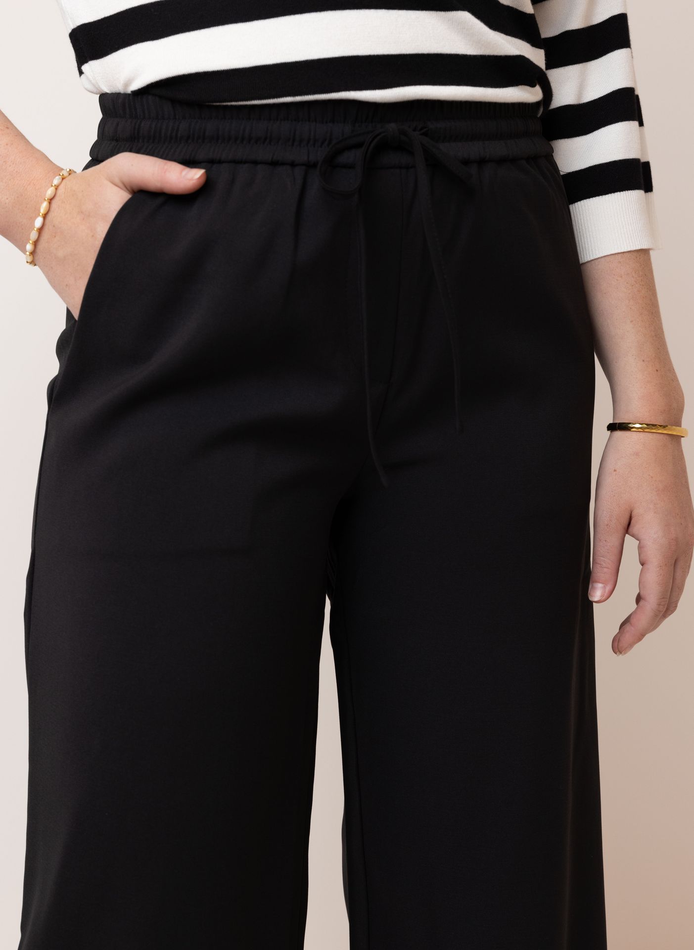 Norah Zwarte pantalon black 214667-001