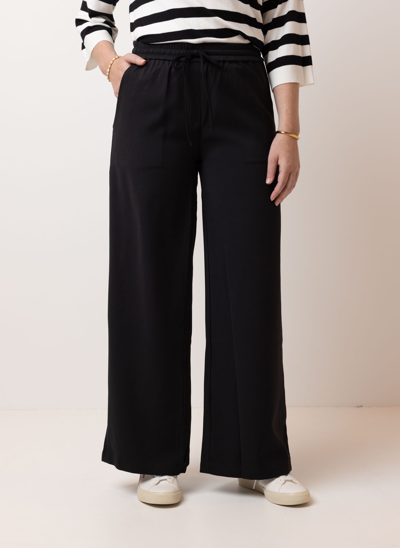 Norah Zwarte pantalon black 214667-001